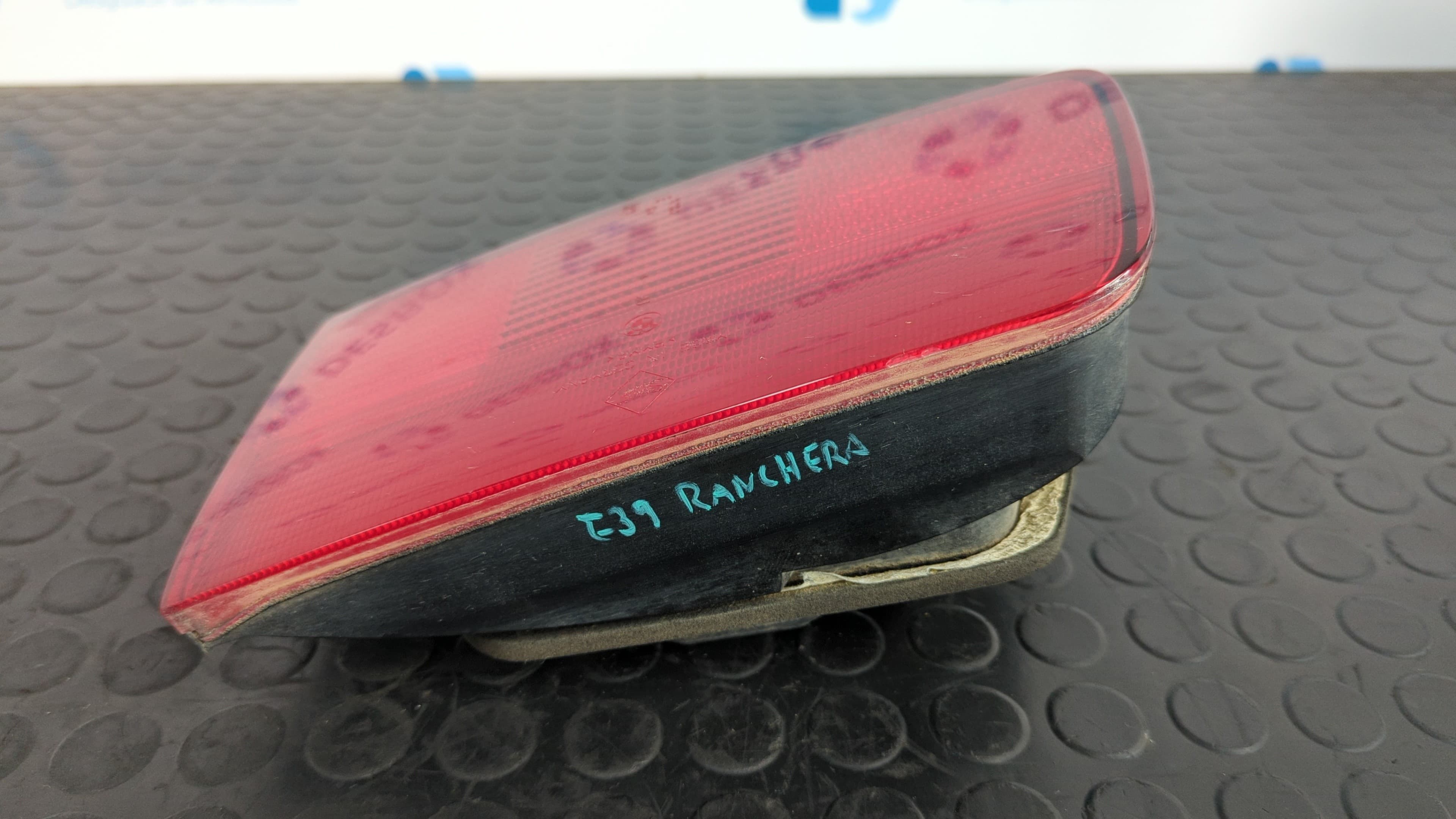 Recambio de PILOTO PORTON DERECHO para BMW SERIE 5 TOURING (E39) referencia OEM IAM 8361674 3