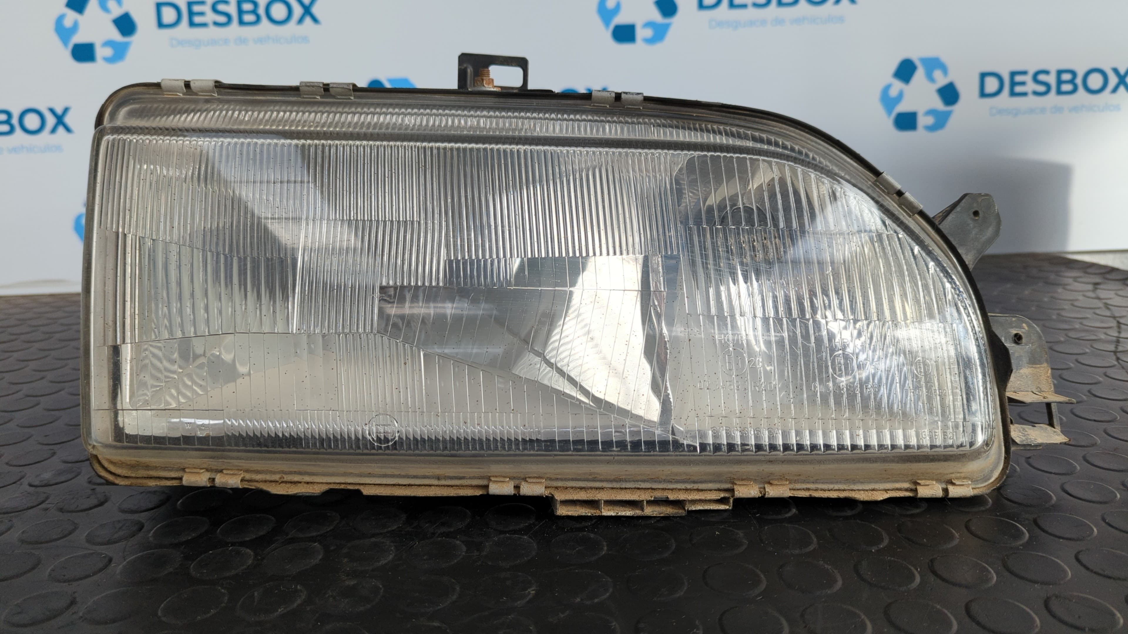 Recambio de FARO DERECHO para FORD SIERRA BERLINA 1.8 Turbodiesel RFA referencia OEM IAM 87BG13N010BA   - BLANCO