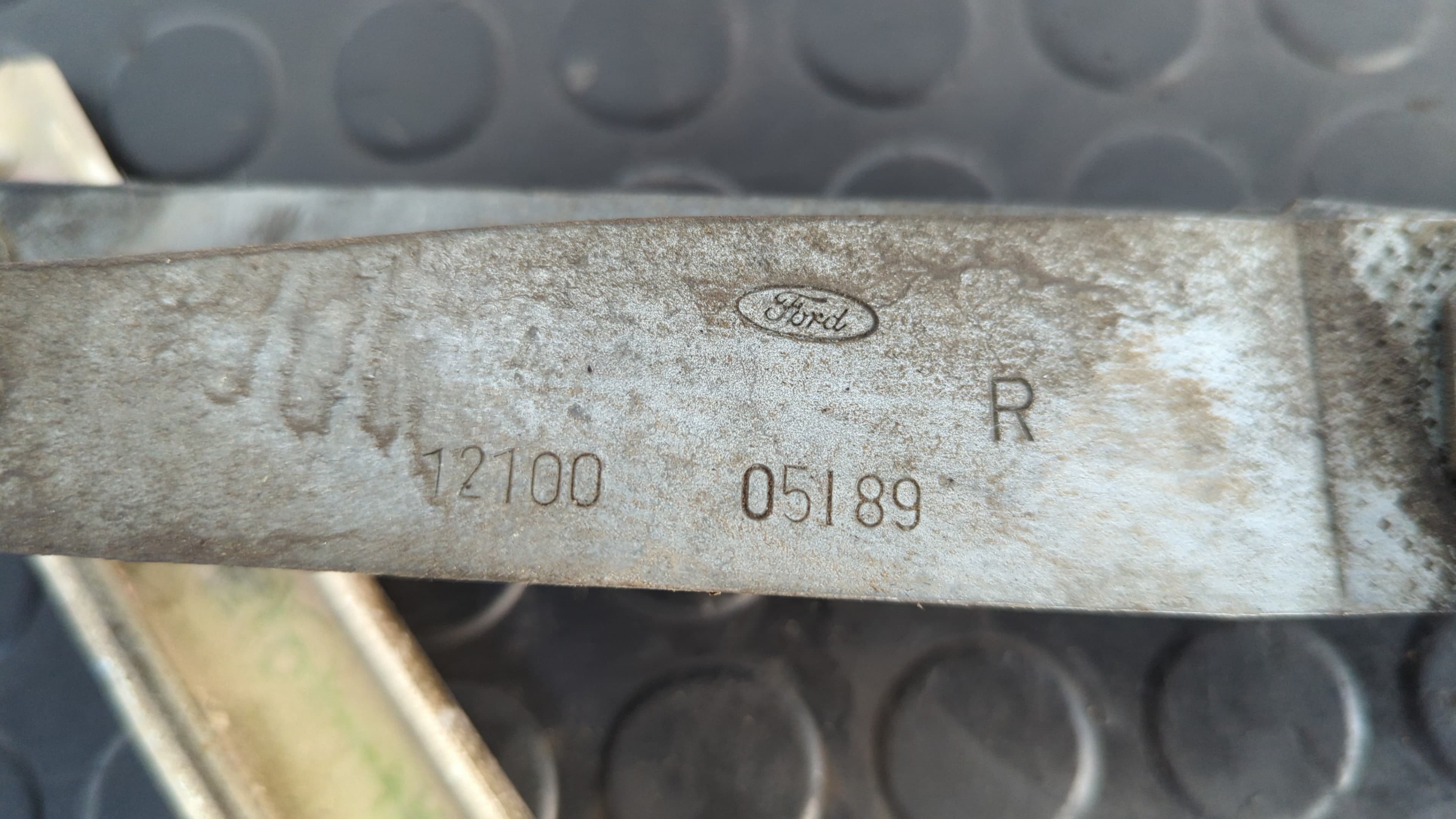 Recambio de ELEVALUNAS DELANTERO DERECHO para FORD SIERRA BERLINA 1.8 Turbodiesel RFA referencia OEM IAM 83BB14553CA   - BLANCO 4
