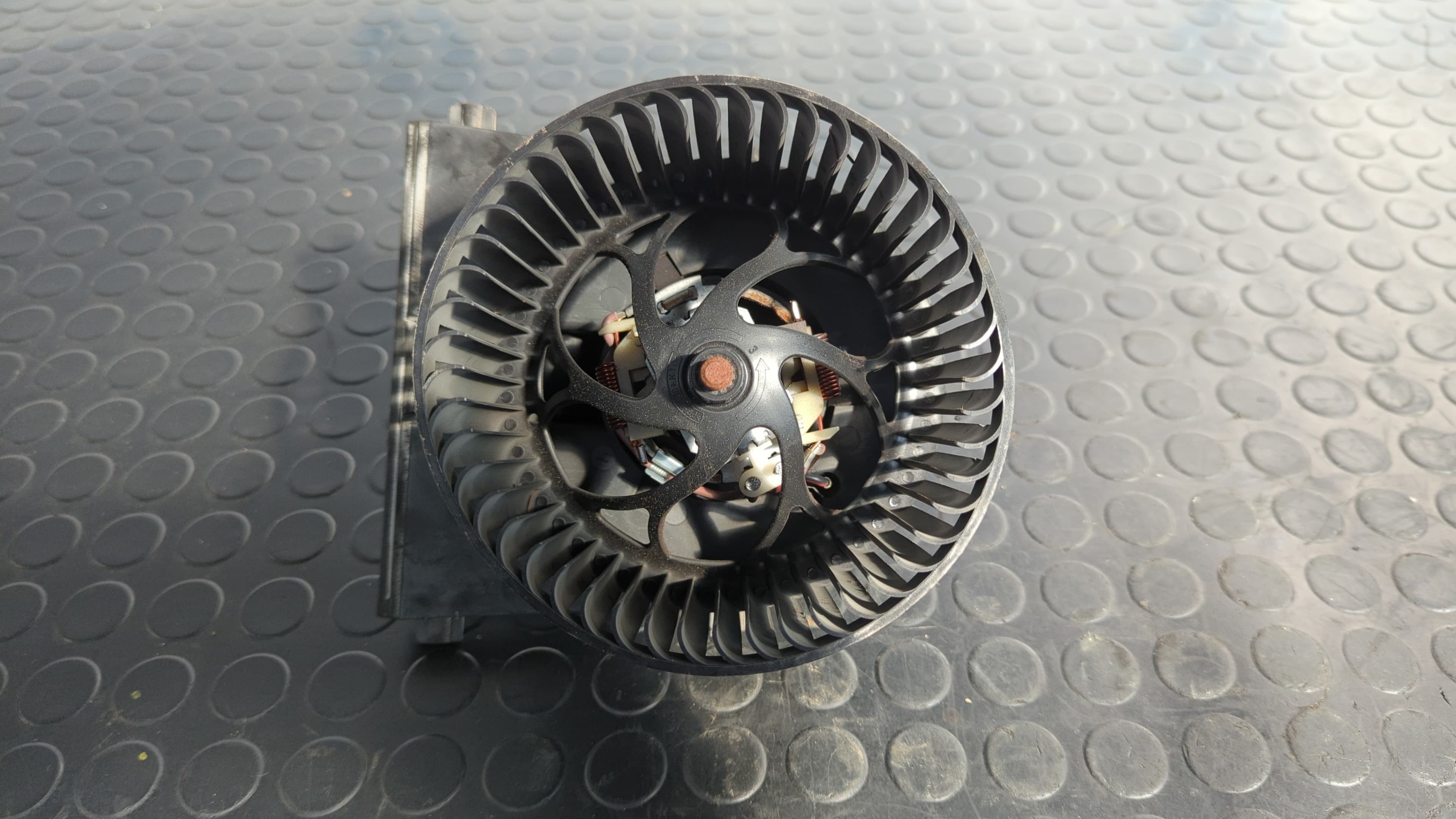 Recambio de MOTOR CALEFACCION para VOLKSWAGEN NEW BEETLE (9C1/1C1) 2.0 AQY referencia OEM IAM 1J1819021A   - ROJO 6