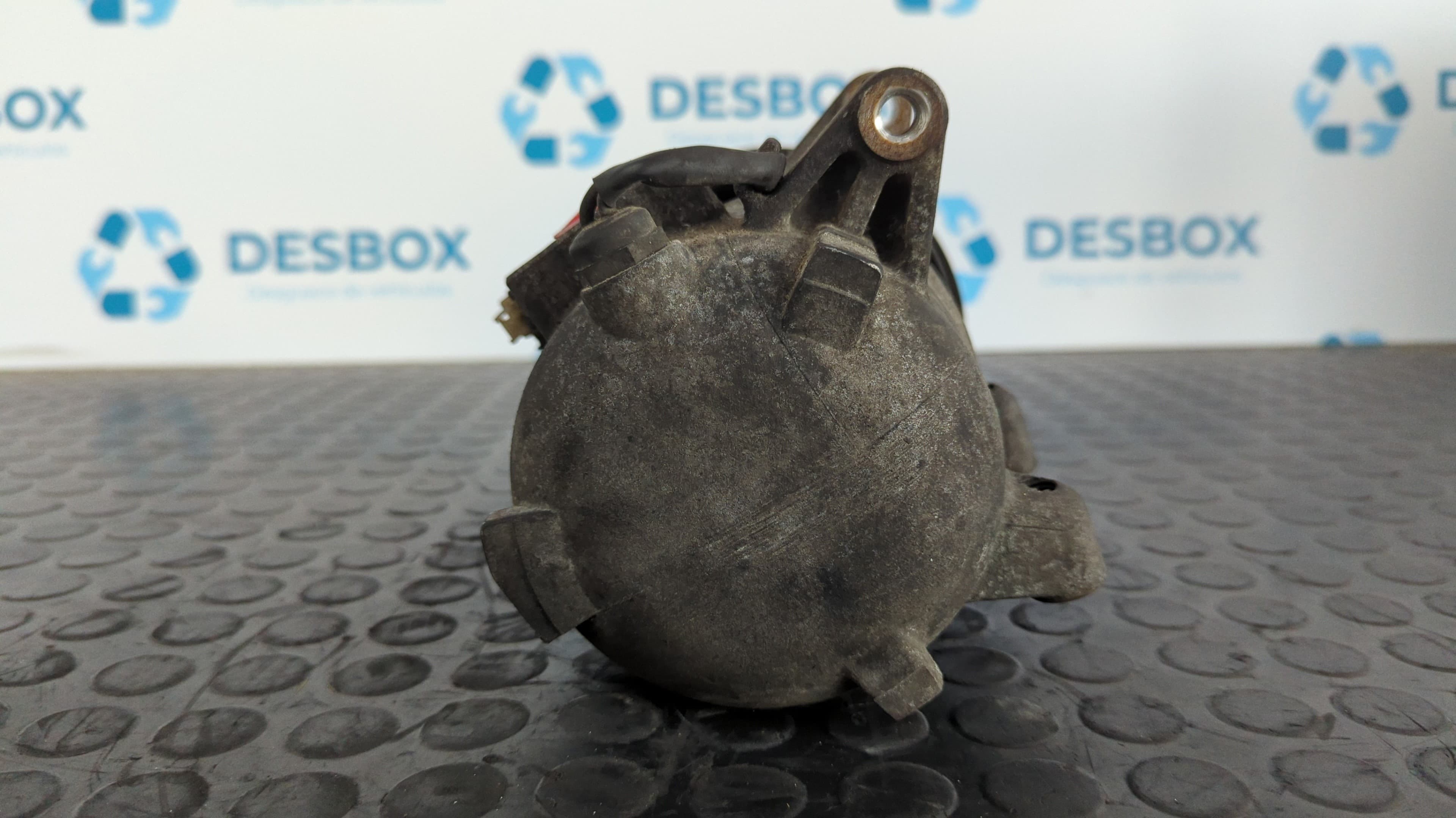 Recambio de COMPRESOR AIRE ACONDICIONADO para NISSAN TERRANO/TERRANO.II (R20) TD27T referencia OEM IAM 926000F001   - NEGRO 8
