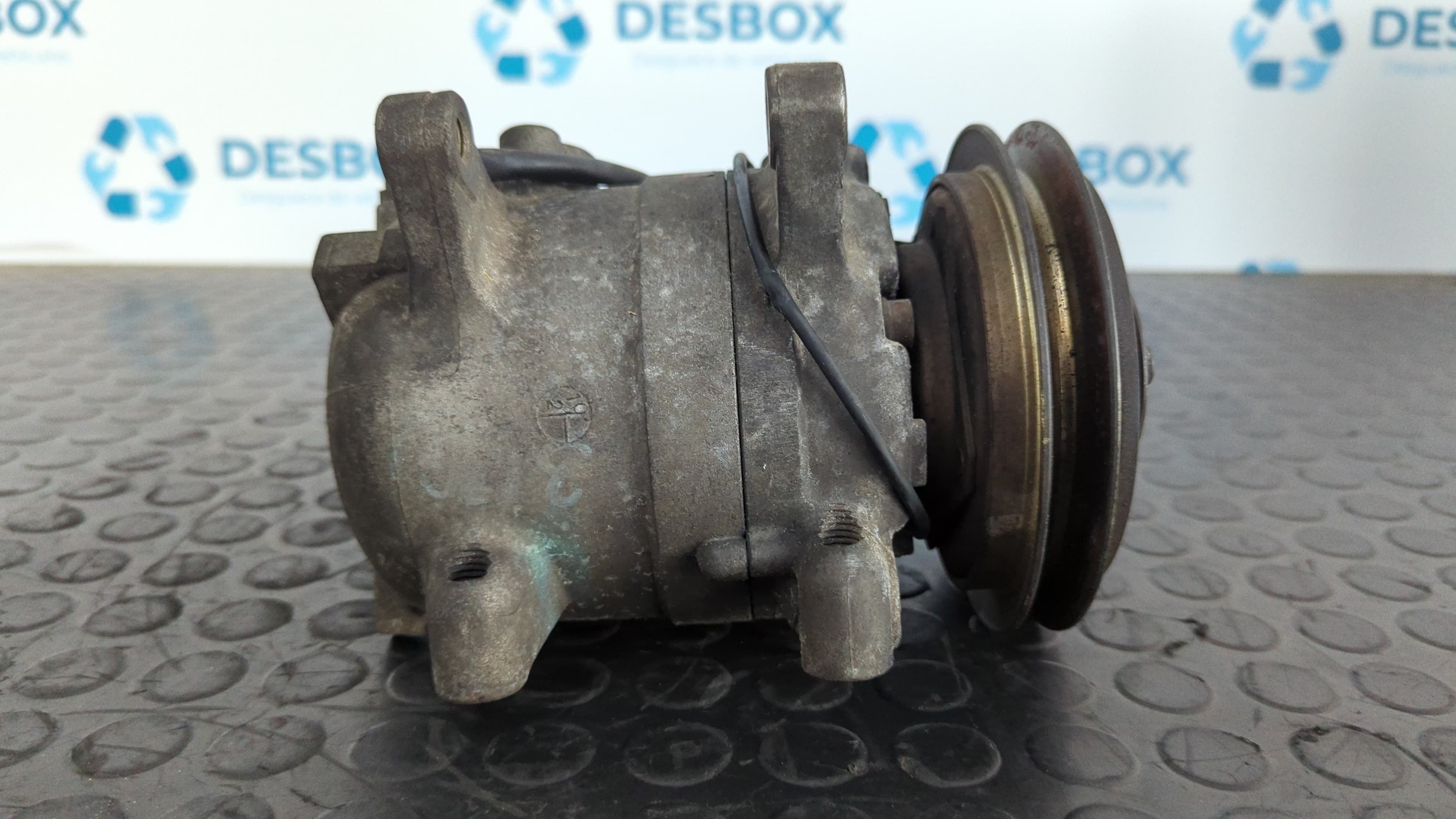 Recambio de COMPRESOR AIRE ACONDICIONADO para NISSAN TERRANO/TERRANO.II (R20) TD27T referencia OEM IAM 926000F001   - NEGRO 6