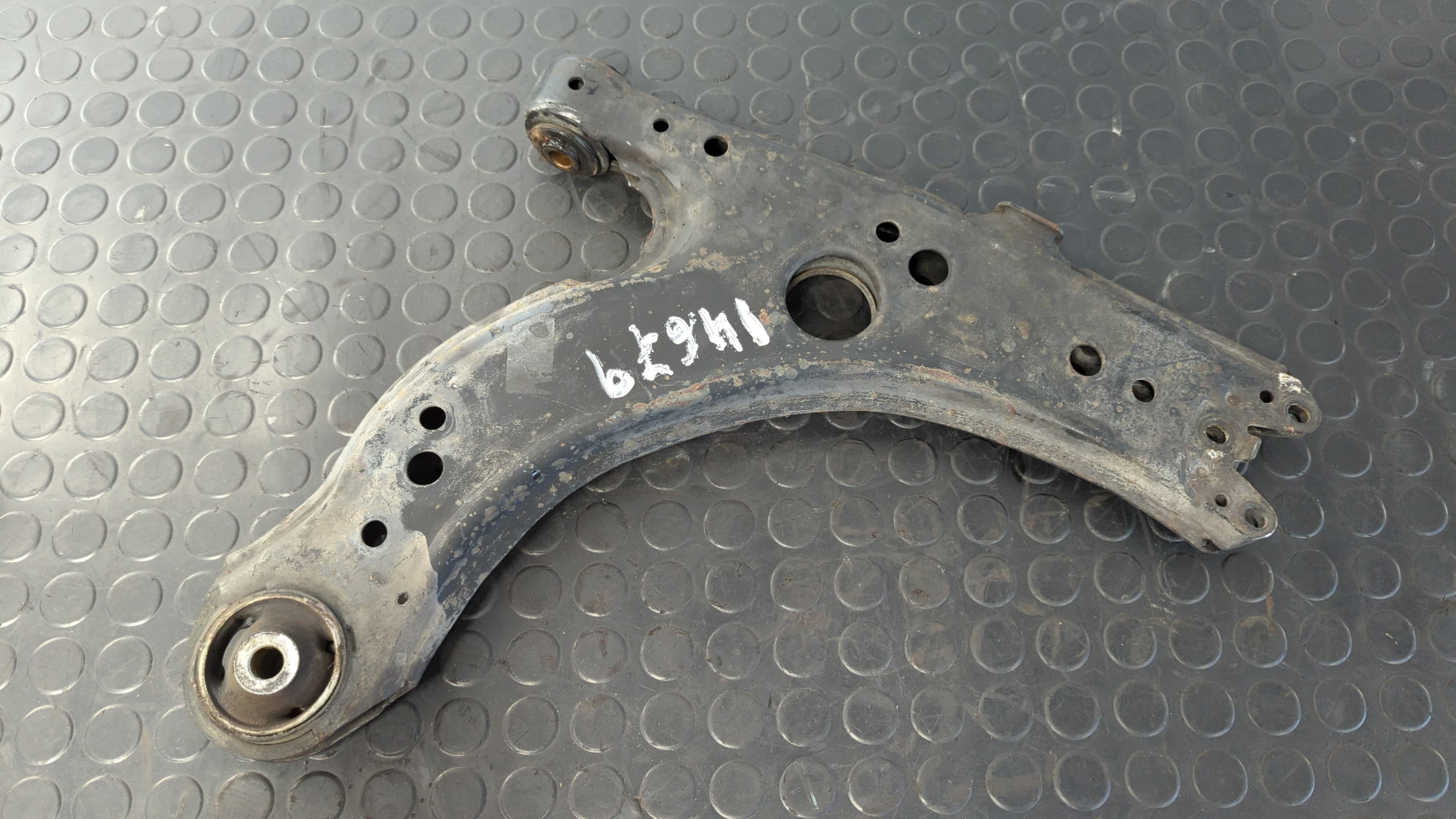 Recambio de BRAZO IZQUIERDO INFERIOR DELANTERO para VOLKSWAGEN NEW BEETLE (9C1/1C1) 2.0 AQY referencia OEM IAM 157B 158B   - ROJO