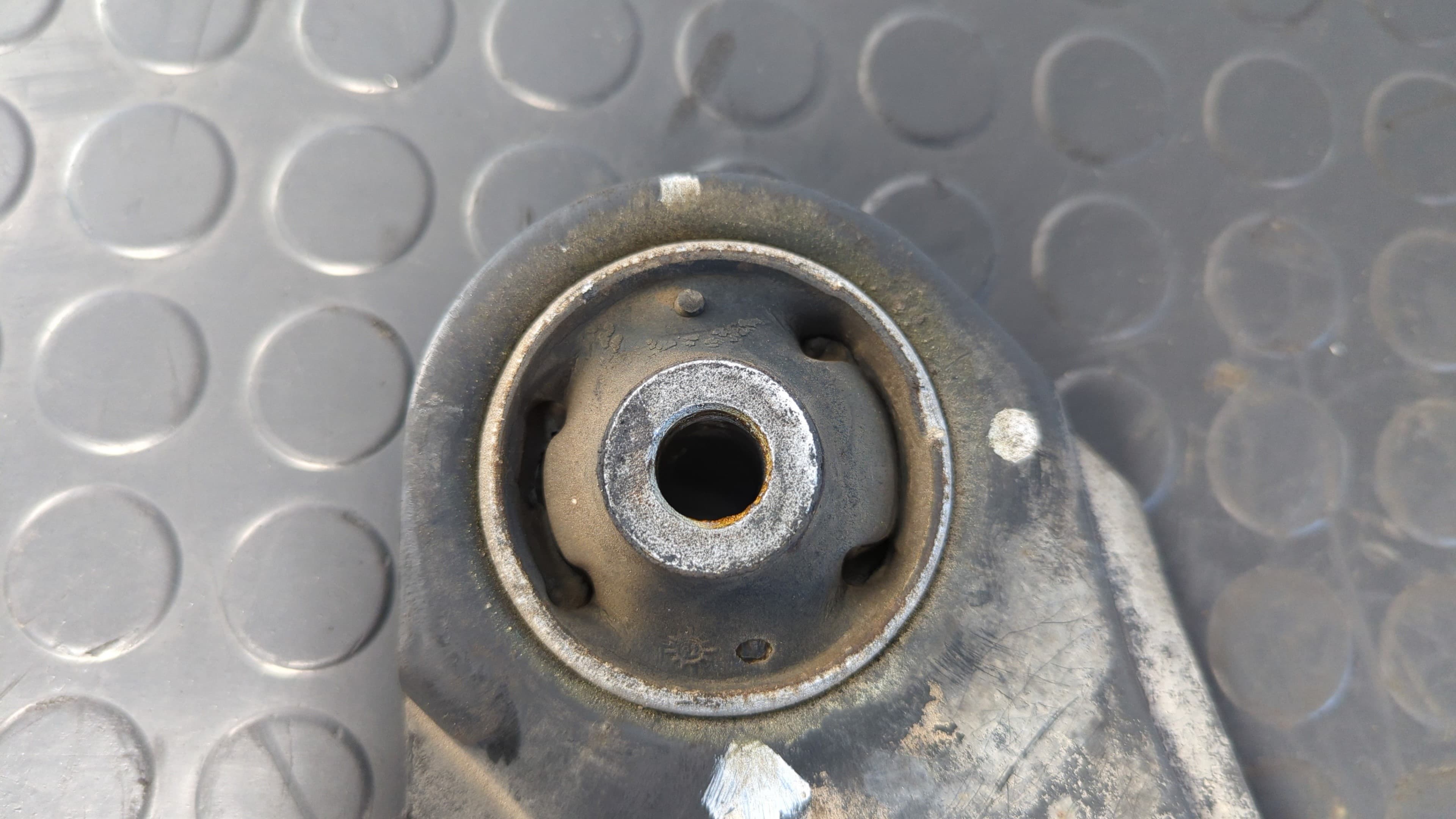 Recambio de BRAZO IZQUIERDO INFERIOR DELANTERO para VOLKSWAGEN NEW BEETLE (9C1/1C1) 2.0 AQY referencia OEM IAM 157B 158B   - ROJO 2