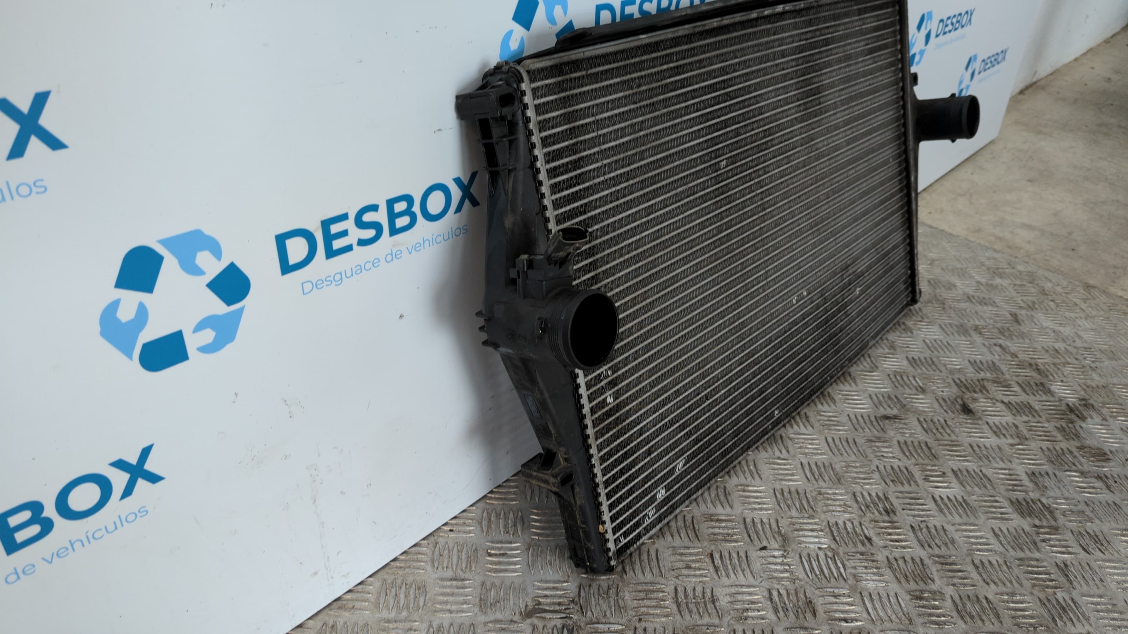 Recambio de INTERCOOLER para VOLVO S60 BERLINA 2.4 D D5244T referencia OEM IAM 8677288   - GRIS 3