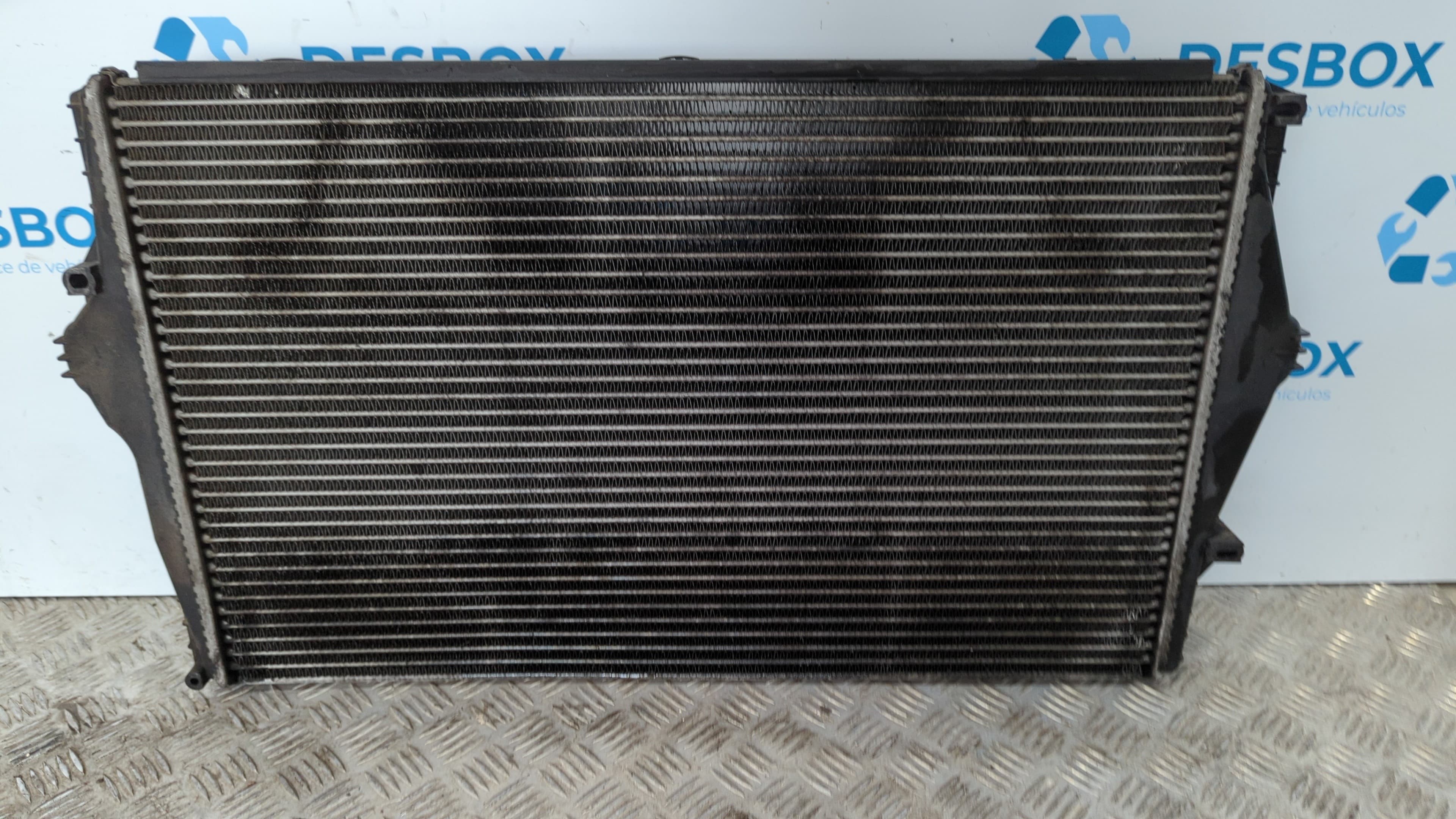 Recambio de INTERCOOLER para VOLVO S60 BERLINA 2.4 D D5244T referencia OEM IAM 8677288   - GRIS 4