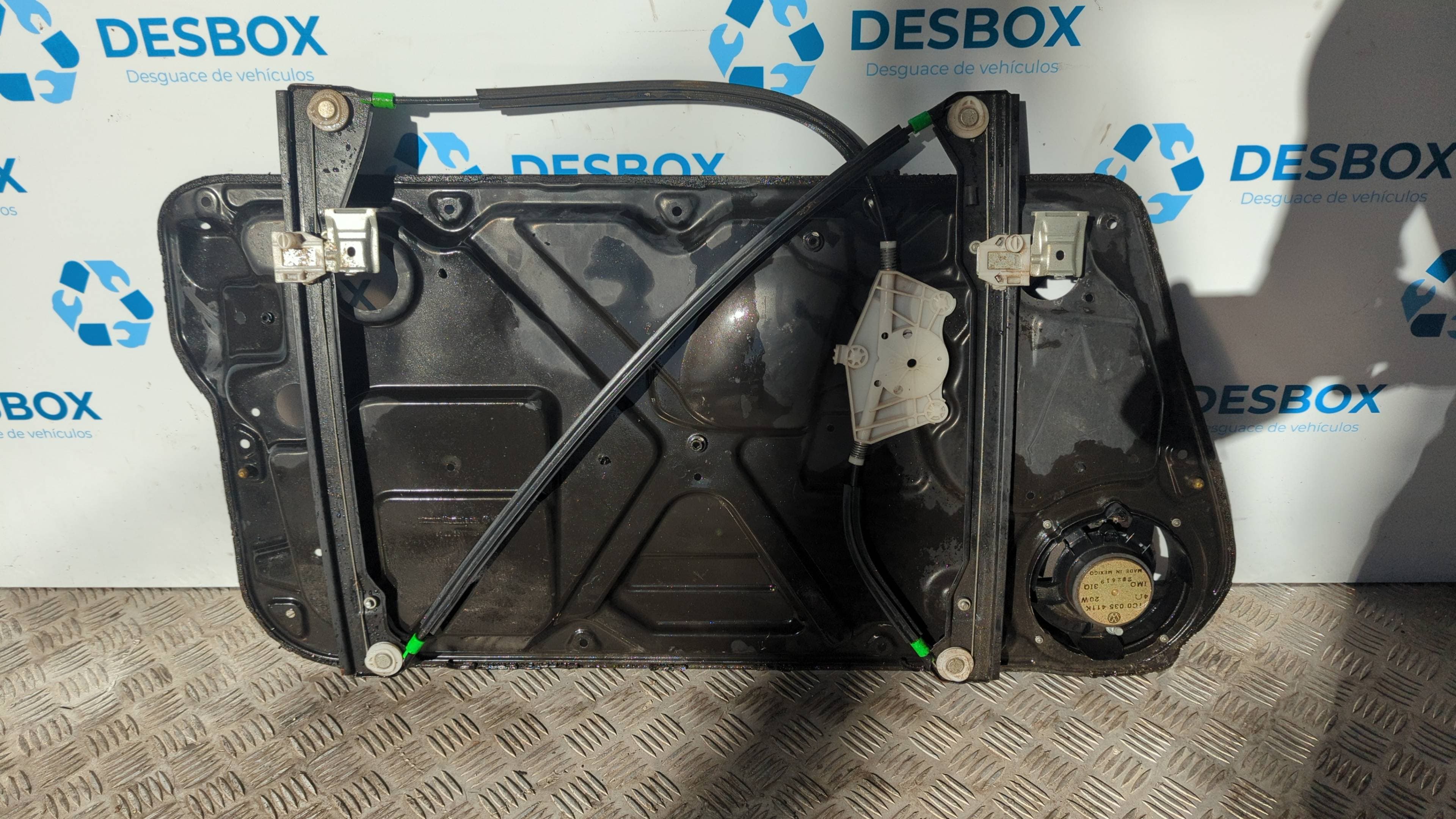 Recambio de ELEVALUNAS DELANTERO DERECHO para VOLKSWAGEN NEW BEETLE (9C1/1C1) 2.0 AQY referencia OEM IAM 1C0837756LL   - ROJO