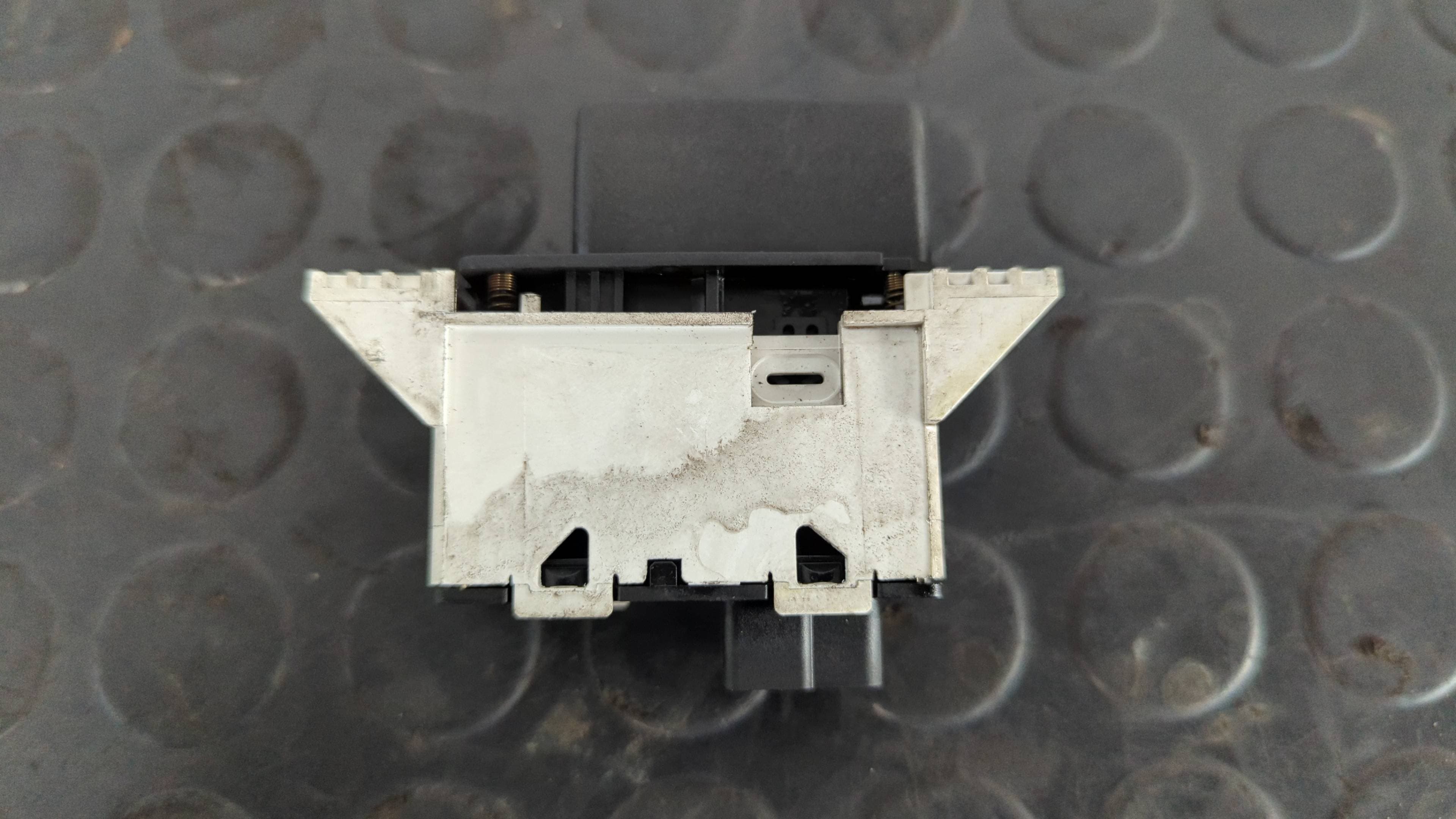 Recambio de WARNING para FORD FOCUS BERLINA (CAK) Ambiente FYDB referencia OEM IAM 2M5T13A350AA   - GRIS 2