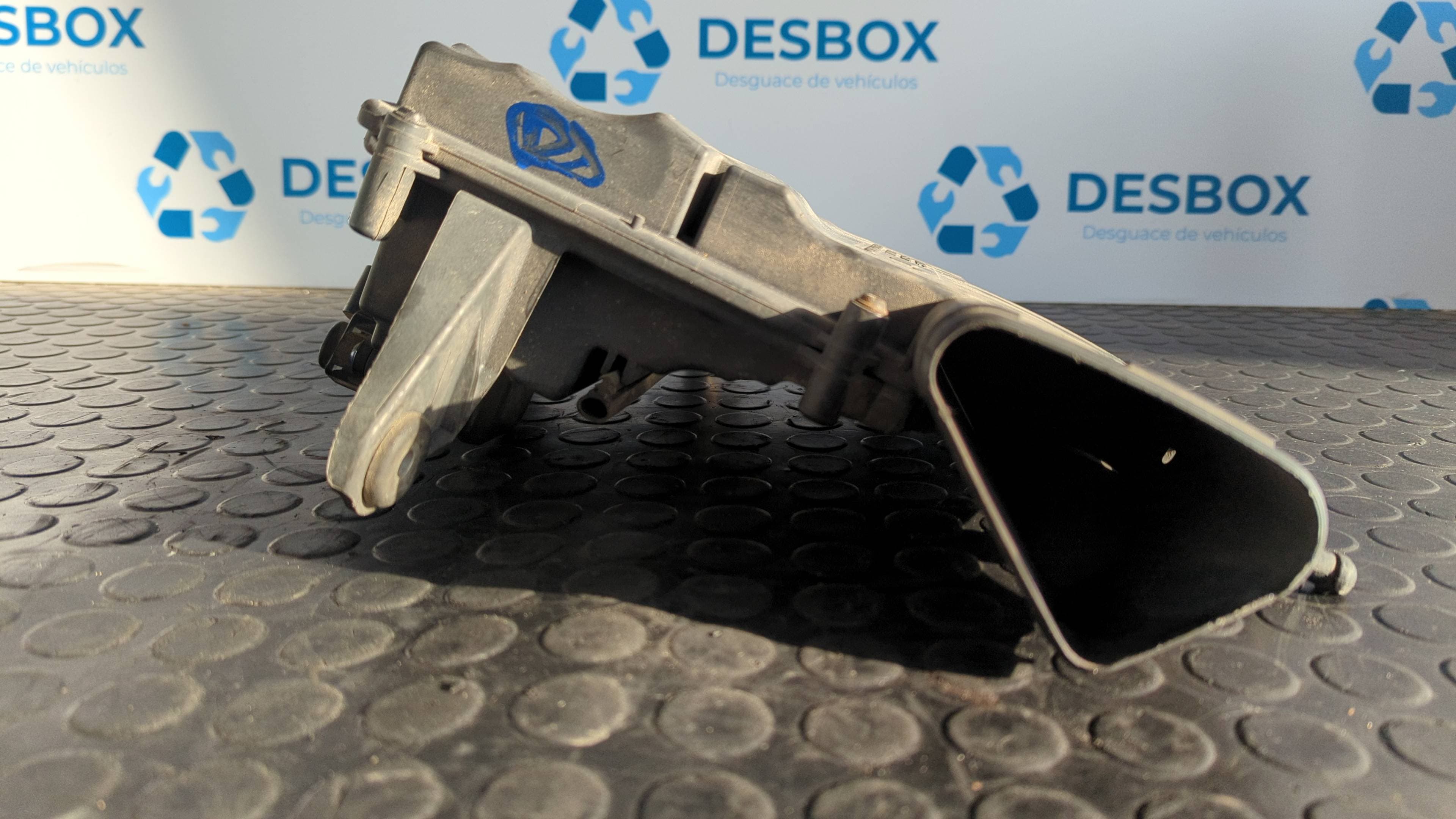 Recambio de CAJA FILTRO AIRE para MERCEDES-BENZ CLASE GLK (W204) GLK 3.0 CDI CAT OM642961 referencia OEM IAM A6420940304 6