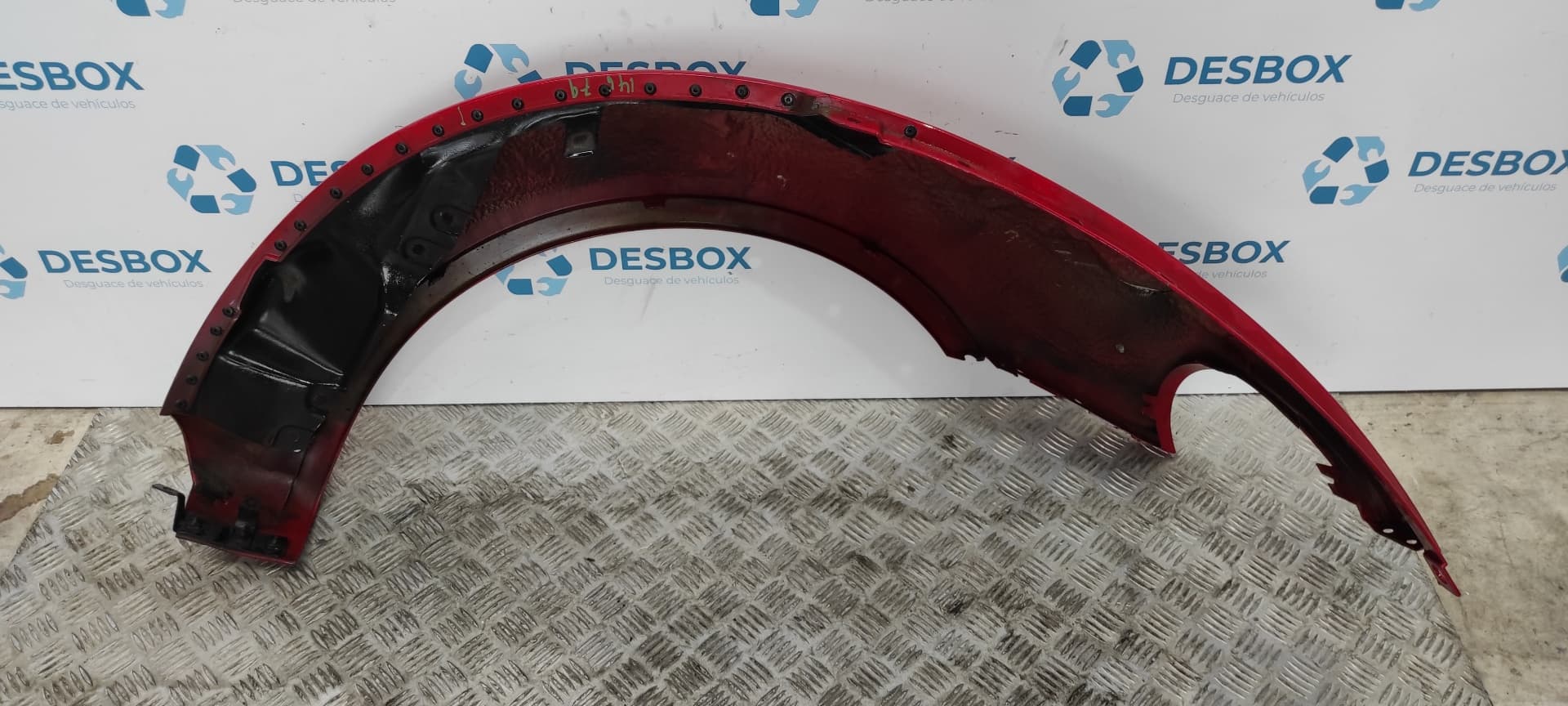 Recambio de ALETA DELANTERA IZQUIERDA para VOLKSWAGEN NEW BEETLE (9C1/1C1) 2.0 AQY referencia OEM IAM    - ROJO 3