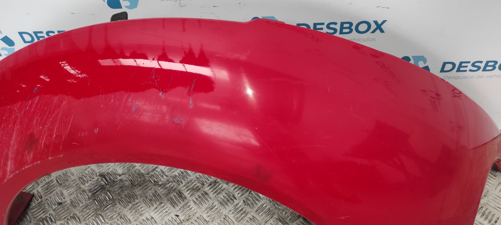 Recambio de ALETA DELANTERA DERECHA para VOLKSWAGEN NEW BEETLE (9C1/1C1) 2.0 AQY referencia OEM IAM    - ROJO 7