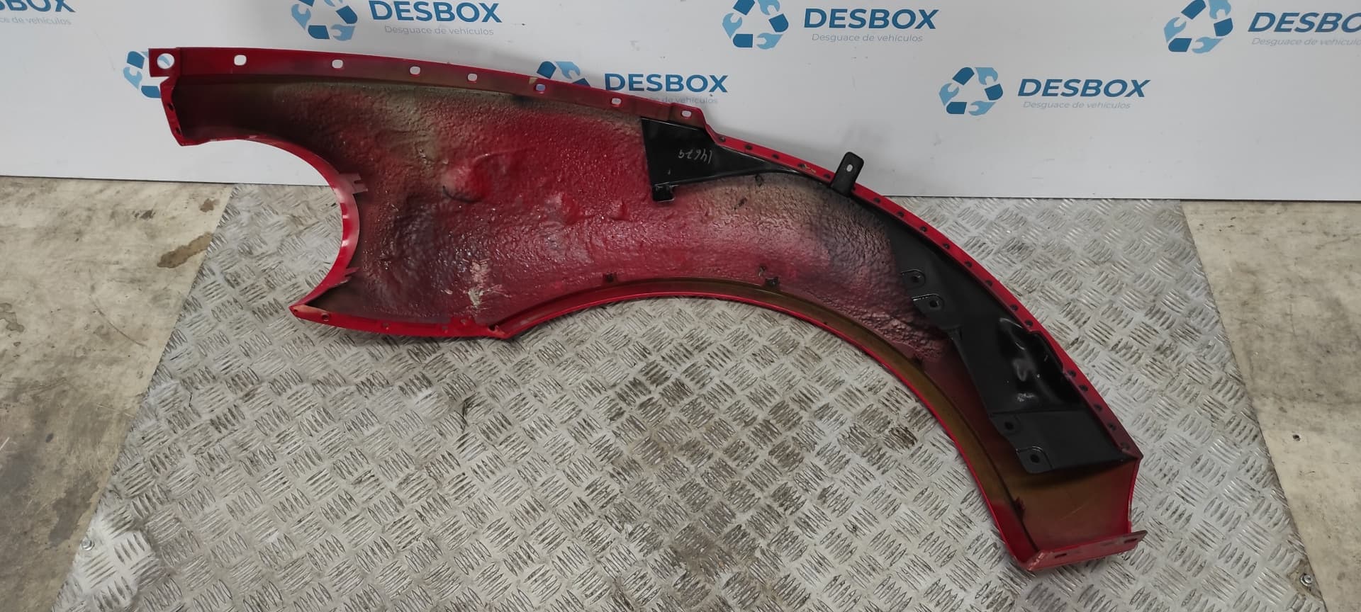 Recambio de ALETA DELANTERA DERECHA para VOLKSWAGEN NEW BEETLE (9C1/1C1) 2.0 AQY referencia OEM IAM    - ROJO 2