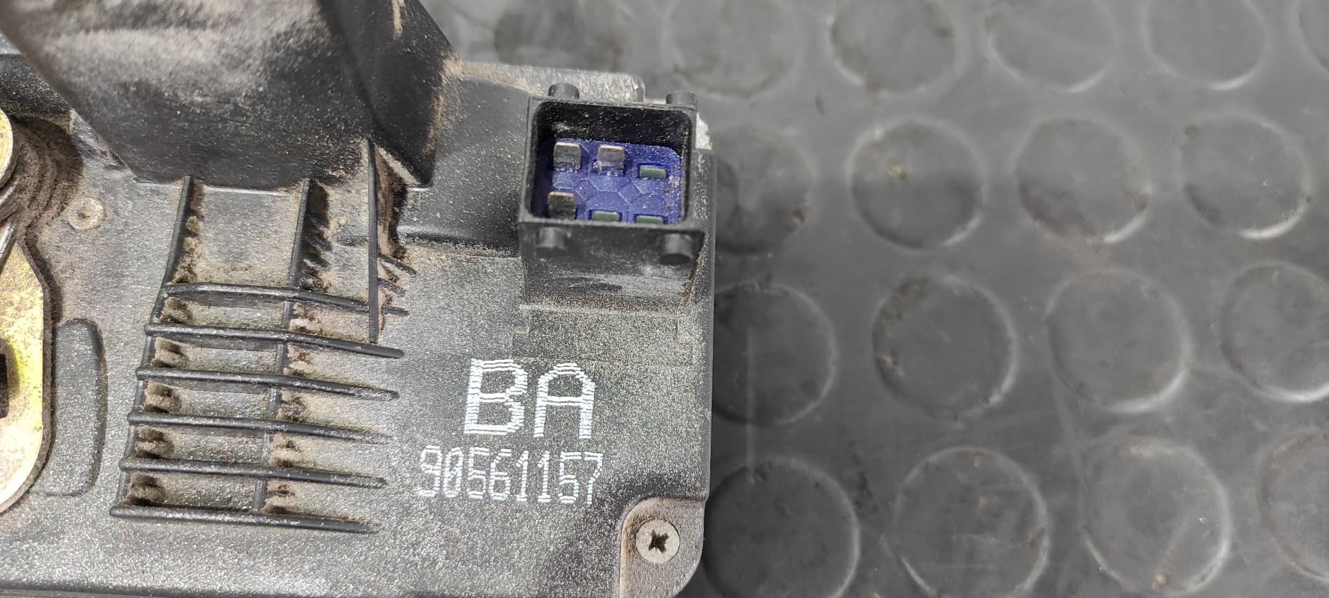 Recambio de CERRADURA PUERTA TRASERA IZQUIERDA para OPEL ASTRA G BERLINA Comfort referencia OEM IAM 90561157   - GRIS 4