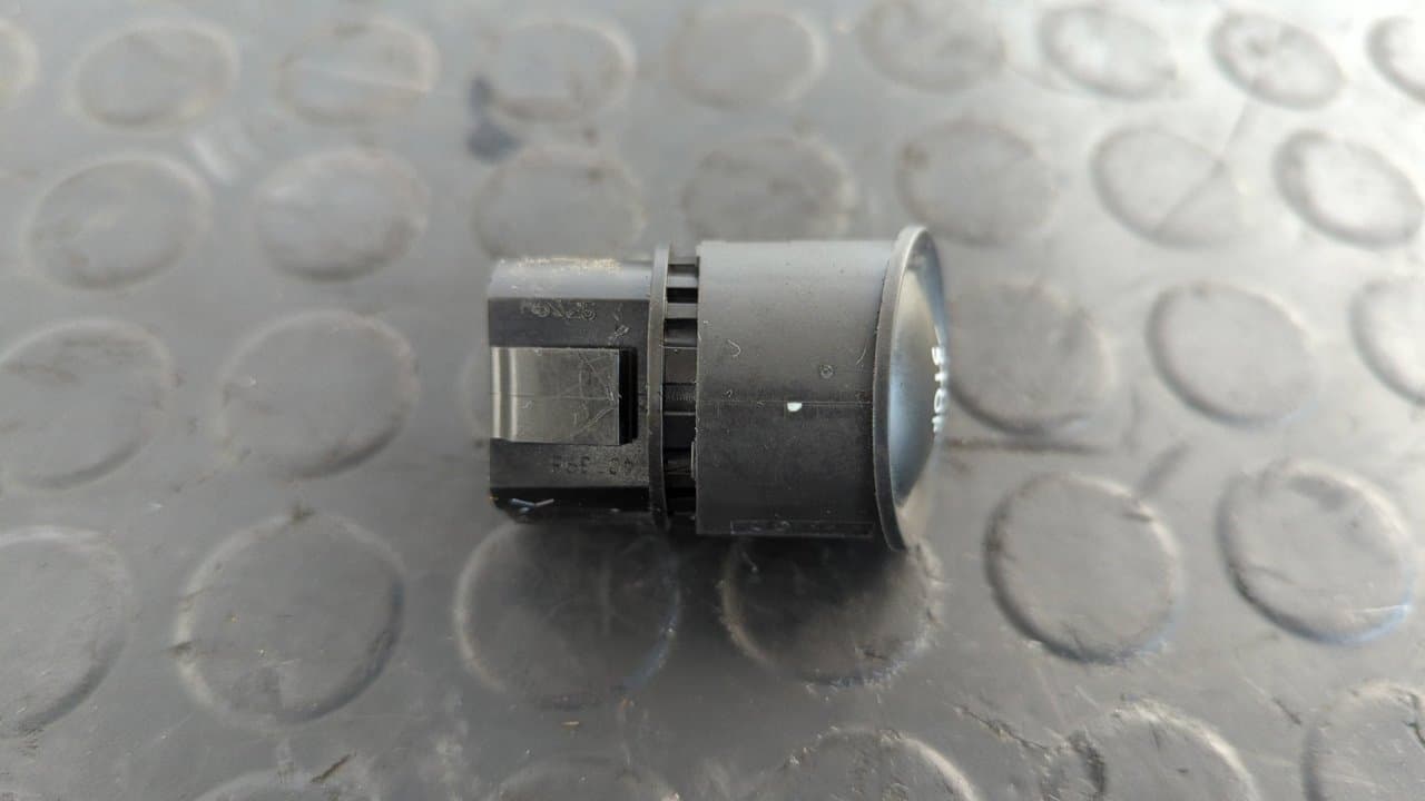 Recambio de INTERRUPTOR para RENAULT MEGANE II BERLINA 3P 1.5 dCi Diesel K9KP7 referencia OEM IAM 2793402   - BLANCO 2