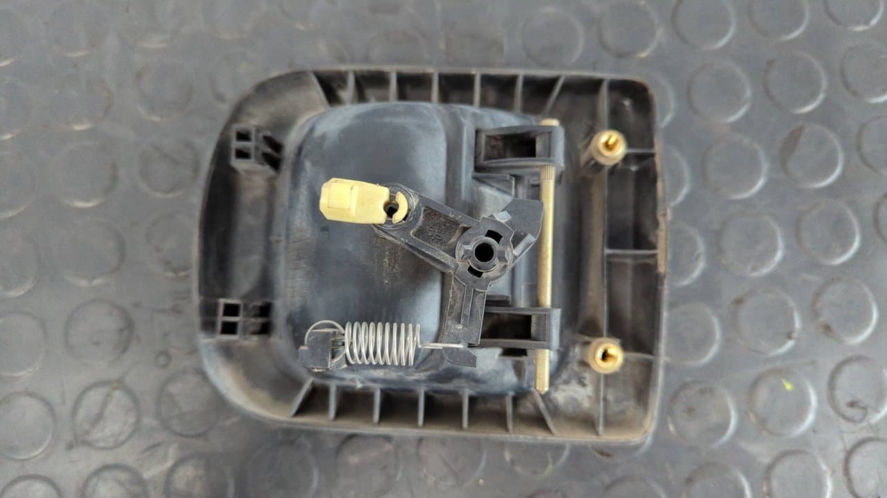 Recambio de MANETA DELANTERA DERECHA para RENAULT MASTER II PH. 2 DOKA/PR. FGST Caja abierta Batalla 3578 mm G9UA7 referencia OEM IAM 7700352489   - BLANCO 4