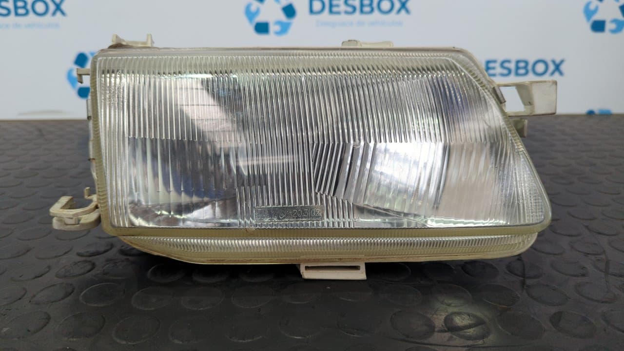 Recambio de FARO DERECHO para OPEL ASTRA F BERLINA 1.6 X16SZR referencia OEM IAM     - BLANCO