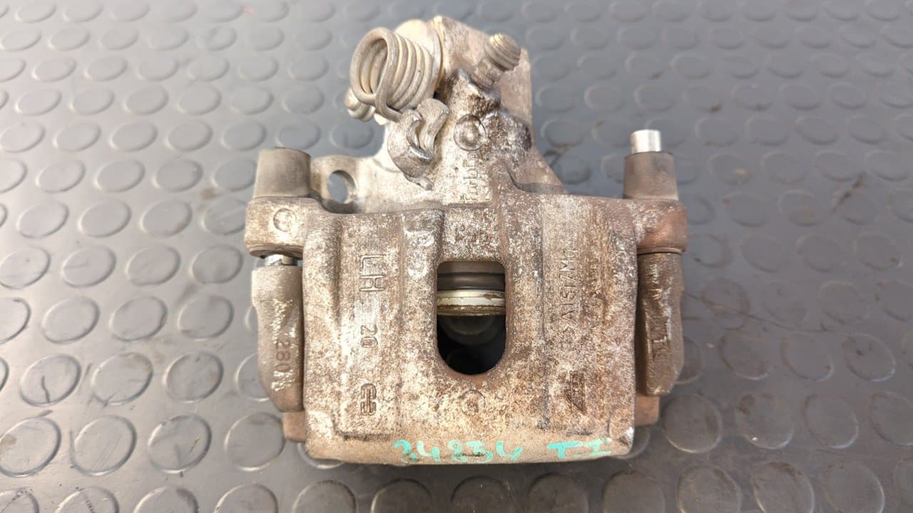 Recambio de PINZA DE FRENO TRASERA IZQUIERDA para FORD FOCUS LIM. (CB4) Titanium KKDA referencia OEM IAM FOMOCO 951    - NEGRO