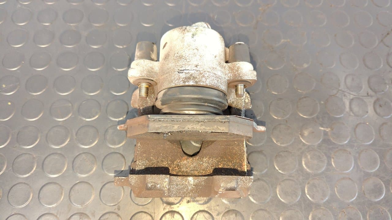 Recambio de PINZA DE FRENO DELANTERA DERECHA para SKODA FABIA (6Y2/6Y3) Urban Line AMF referencia OEM IAM 82 258   - VERDE 2