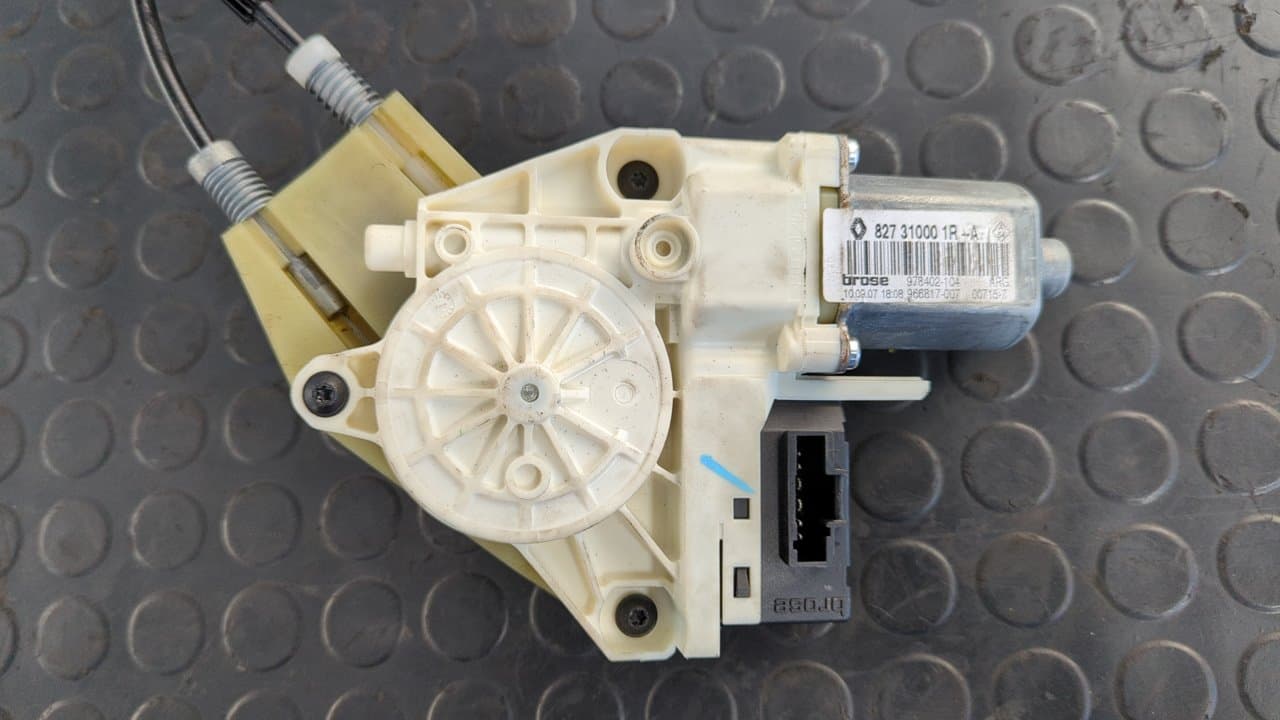 Recambio de ELEVALUNAS TRASERO IZQUIERDO para RENAULT LAGUNA III Authentique M9RG7 referencia OEM IAM 827010001R    - NEGRO 3