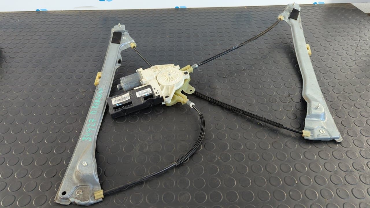 Recambio de ELEVALUNAS DELANTERO DERECHO para RENAULT LAGUNA III Authentique M9RG7 referencia OEM IAM 807000002R    - NEGRO