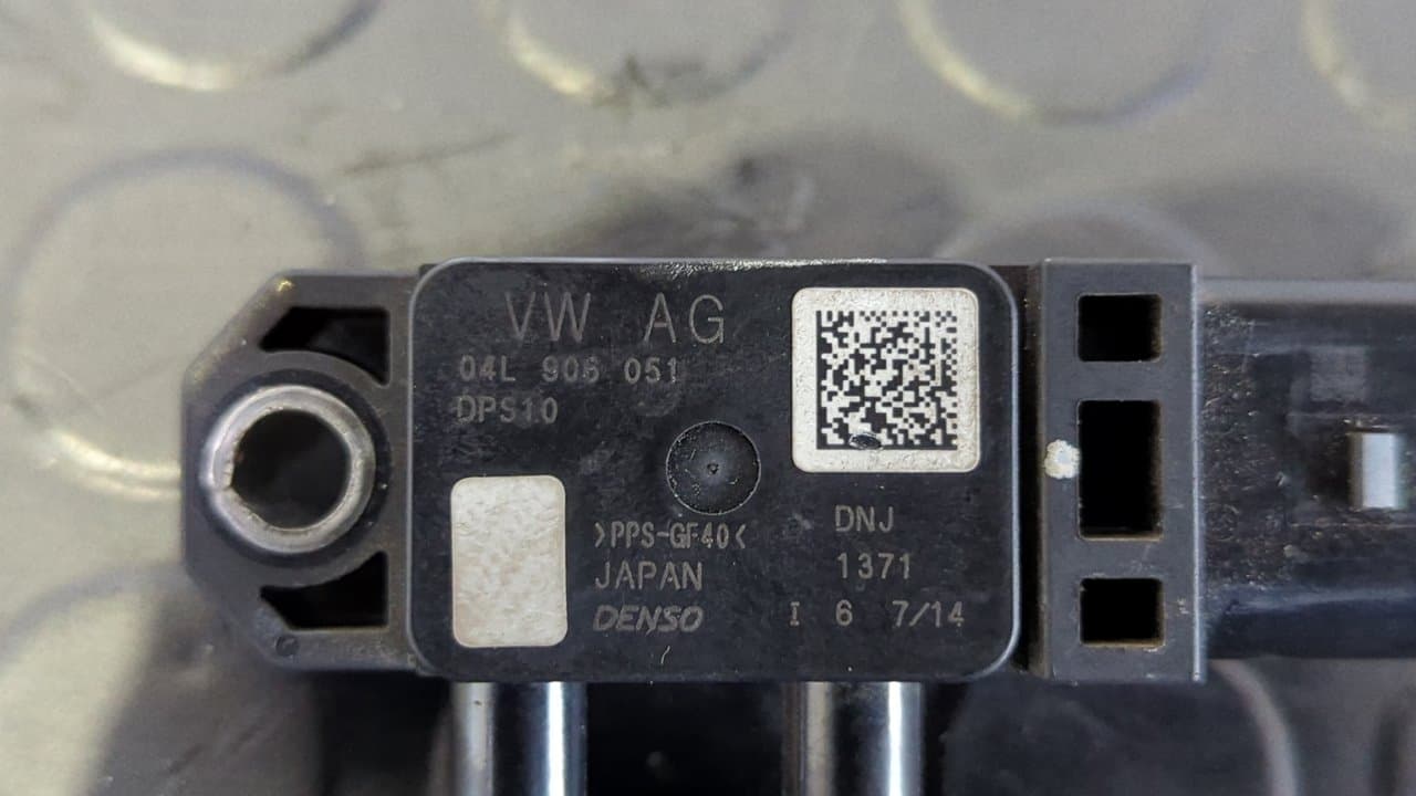 Recambio de SENSOR PRESION para VOLKSWAGEN POLO (6C1) Advance BlueMotion CUS referencia OEM IAM 04L906051   - AZUL 4