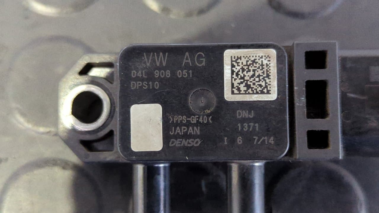 Recambio de SENSOR PRESION para VOLKSWAGEN POLO (6C1) Advance BlueMotion CUS referencia OEM IAM 04L906051   - AZUL 3