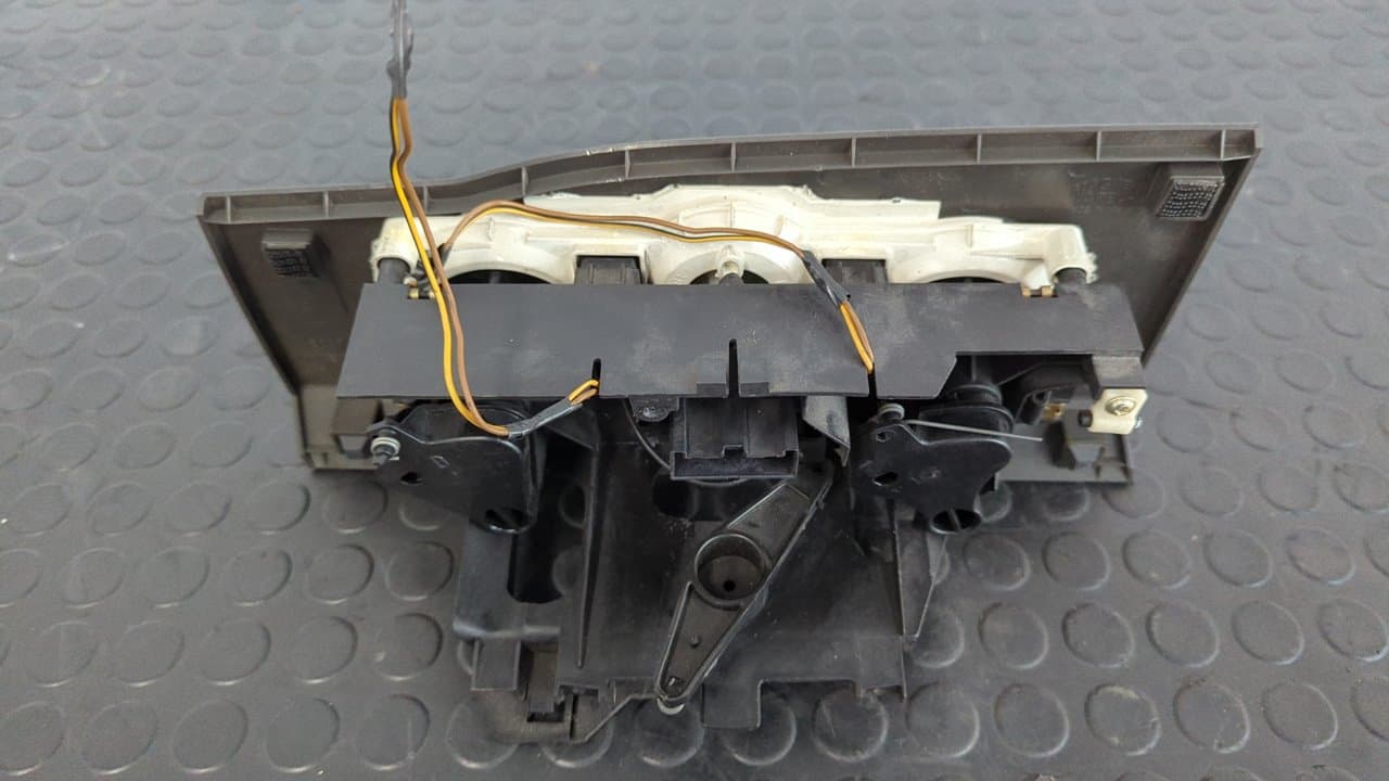 Recambio de MANDO CALEFACCION / AIRE ACONDICIONADO para IVECO DAILY CAJA CERRADA (1999 =>) 29 - L 11 Caja cerrada 814043B referencia OEM IAM B837   - BLANCO 5