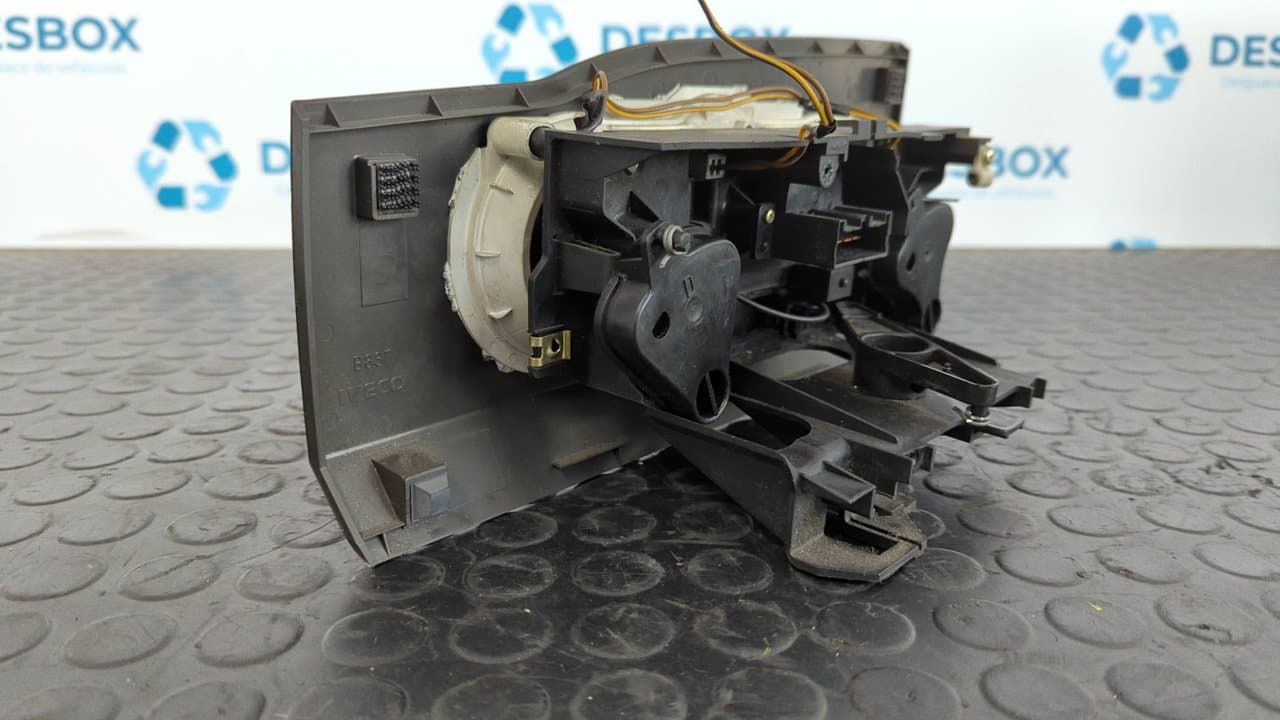 Recambio de MANDO CALEFACCION / AIRE ACONDICIONADO para IVECO DAILY CAJA CERRADA (1999 =>) 29 - L 11 Caja cerrada 814043B referencia OEM IAM B837   - BLANCO 6