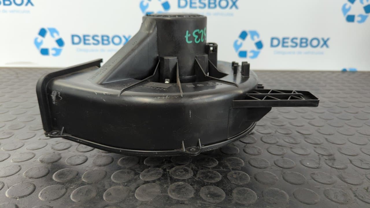 Recambio de MOTOR CALEFACCION para VOLKSWAGEN POLO (6C1) Advance BlueMotion CUS referencia OEM IAM 6R1819015   - AZUL 3