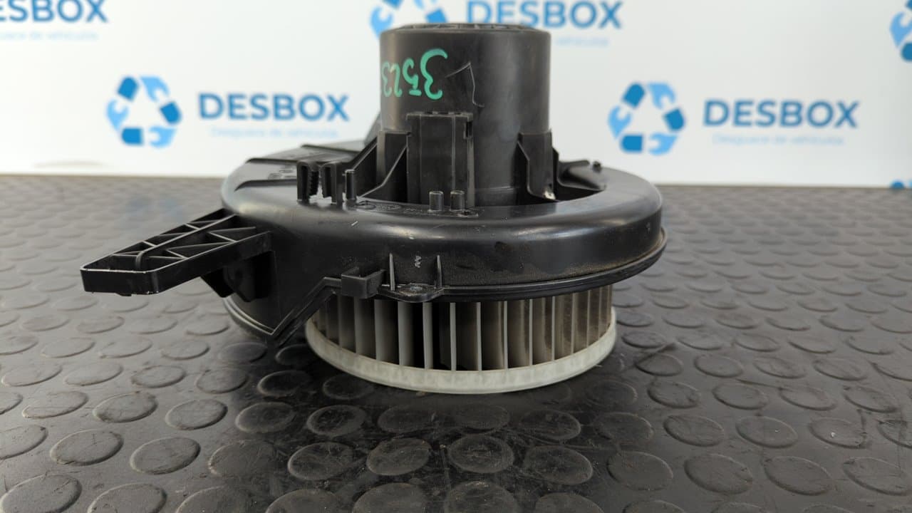 Recambio de MOTOR CALEFACCION para VOLKSWAGEN POLO (6C1) Advance BlueMotion CUS referencia OEM IAM 6R1819015   - AZUL 5