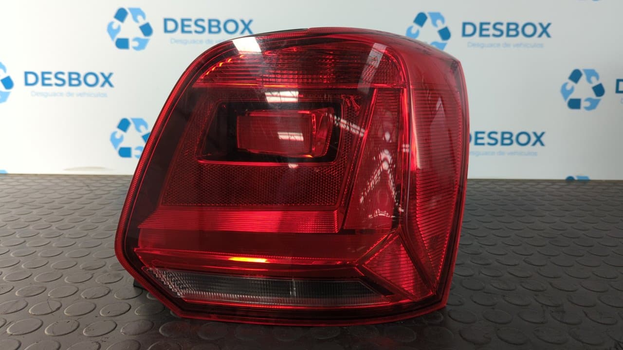 Recambio de PILOTO TRASERO DERECHO para VOLKSWAGEN POLO (6C1) Advance BlueMotion CUS referencia OEM IAM 6C0945096F   - AZUL