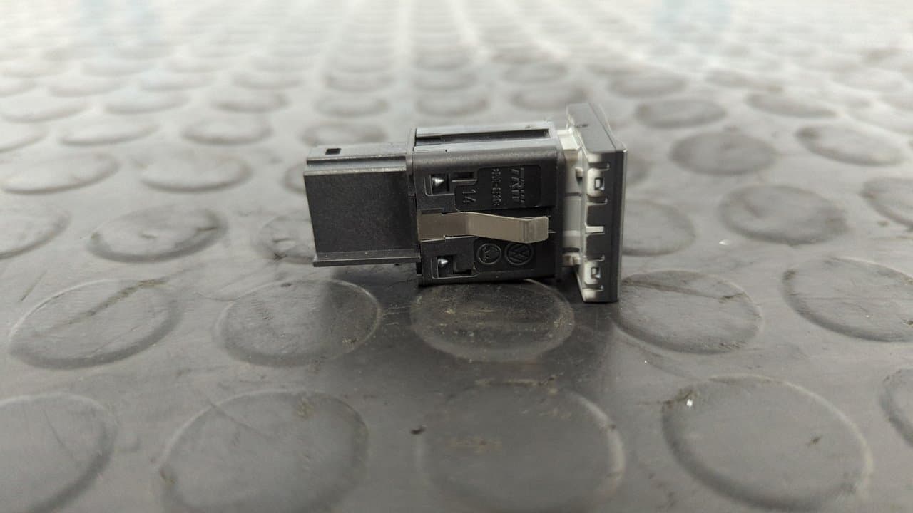 Recambio de INTERRUPTOR para VOLKSWAGEN POLO (6C1) Advance BlueMotion CUS referencia OEM IAM 6C0905218A   - AZUL 2