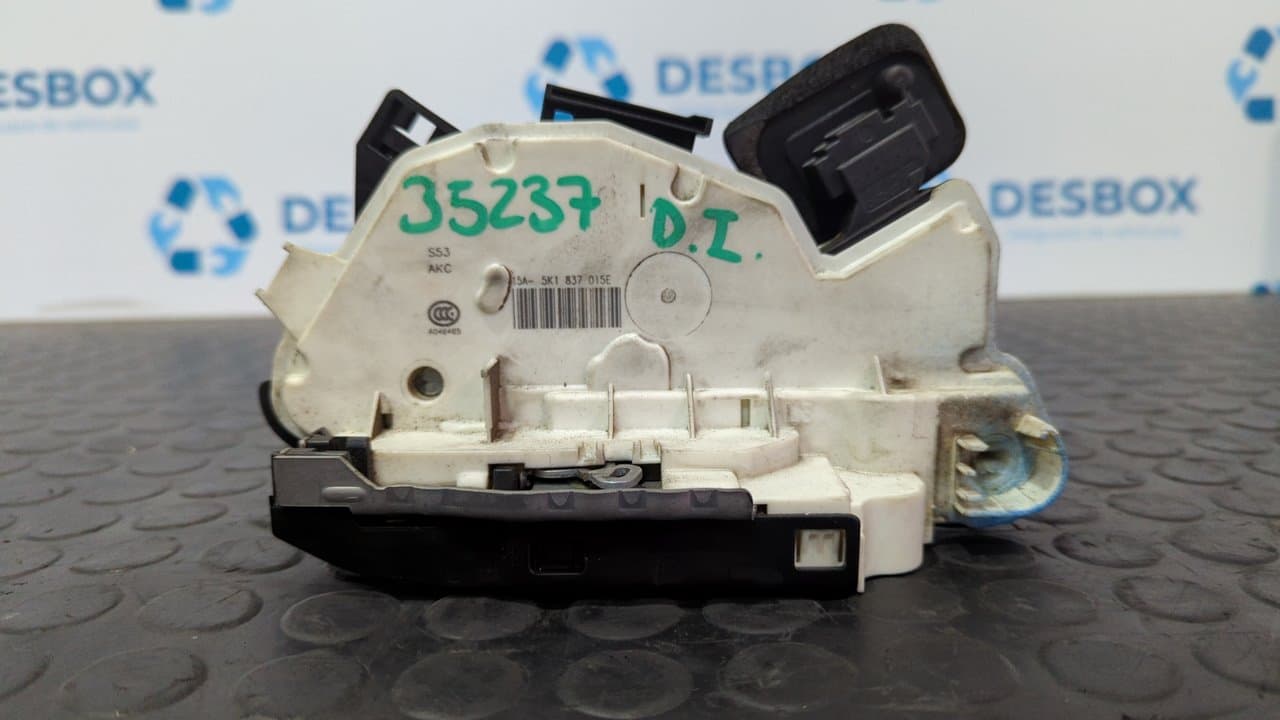 Recambio de CERRADURA PUERTA DELANTERA IZQUIERDA para VOLKSWAGEN POLO (6C1) Advance BlueMotion CUS referencia OEM IAM 5K1837015E    - AZUL