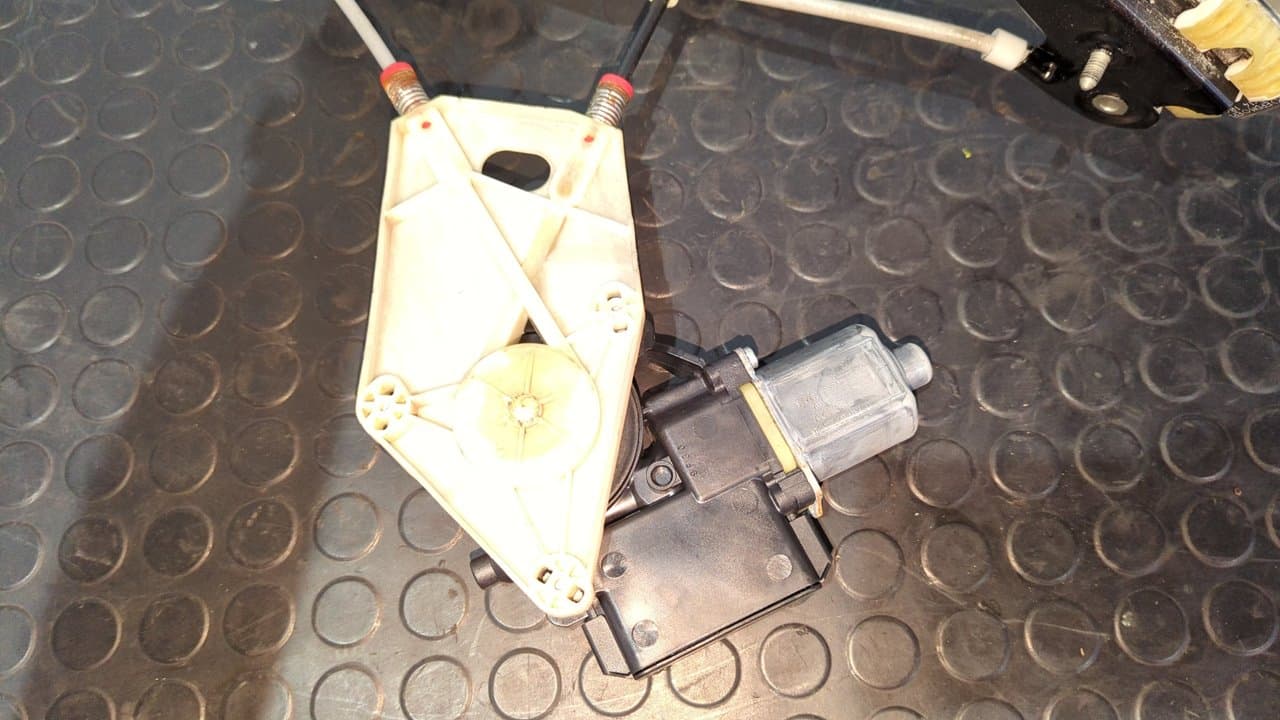 Recambio de ELEVALUNAS DELANTERO DERECHO para VOLKSWAGEN POLO (6C1) Advance BlueMotion CUS referencia OEM IAM 6R0959802BE    - AZUL 8