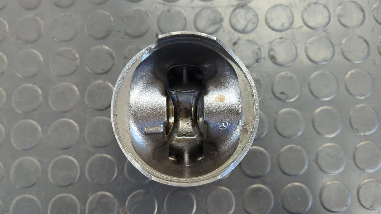 Recambio de PISTON para MERCEDES-BENZ VITO MIXTO 06.2003 -> 111  CDI  Compacto  (639.601) 646982 referencia OEM IAM 8854   - BLANCO 5