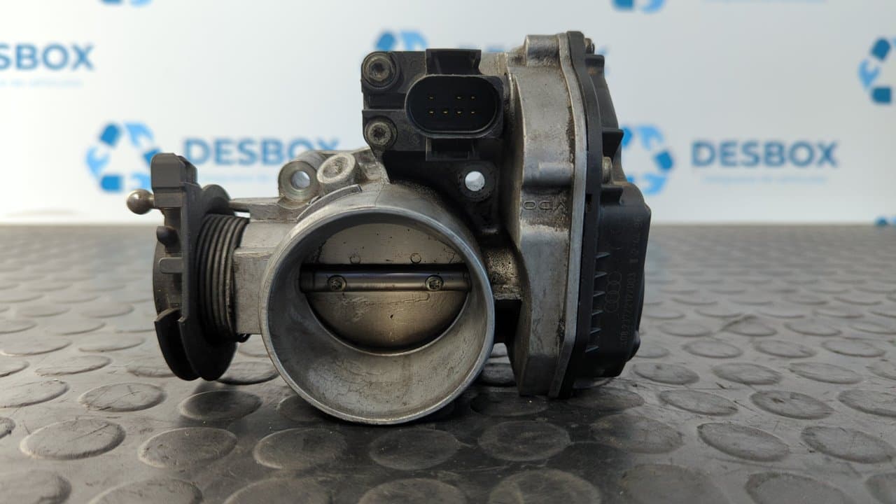 Recambio de CAJA MARIPOSA para AUDI A4 AVANT (B5) 1.8 T Avant AEB referencia OEM IAM 058133063M   - BLANCO
