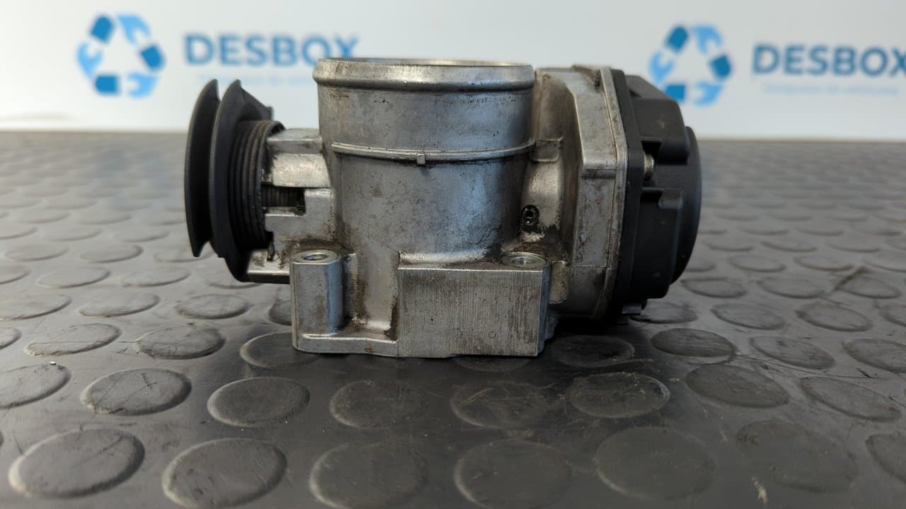 Recambio de CAJA MARIPOSA para AUDI A4 AVANT (B5) 1.8 T Avant AEB referencia OEM IAM 058133063M   - BLANCO 5