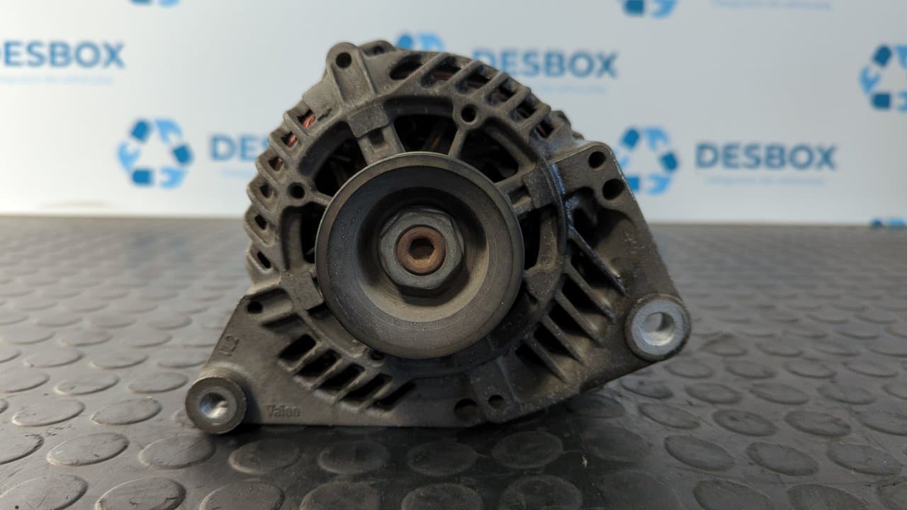 Recambio de ALTERNADOR para AUDI A4 AVANT (B5) 1.8 T Avant AEB referencia OEM IAM 058903016E    - BLANCO