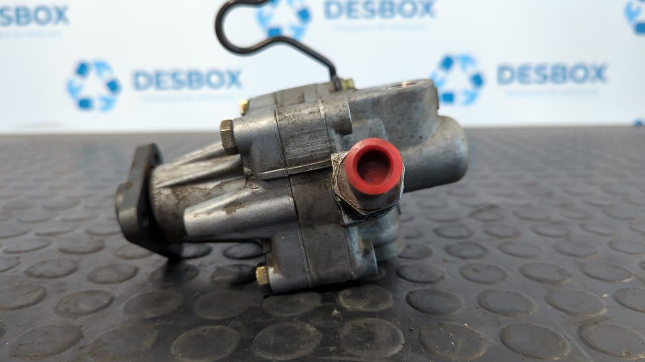 Recambio de BOMBA DIRECCION para AUDI A4 AVANT (B5) 1.8 T Avant AEB referencia OEM IAM 8D0145156A    - BLANCO 2