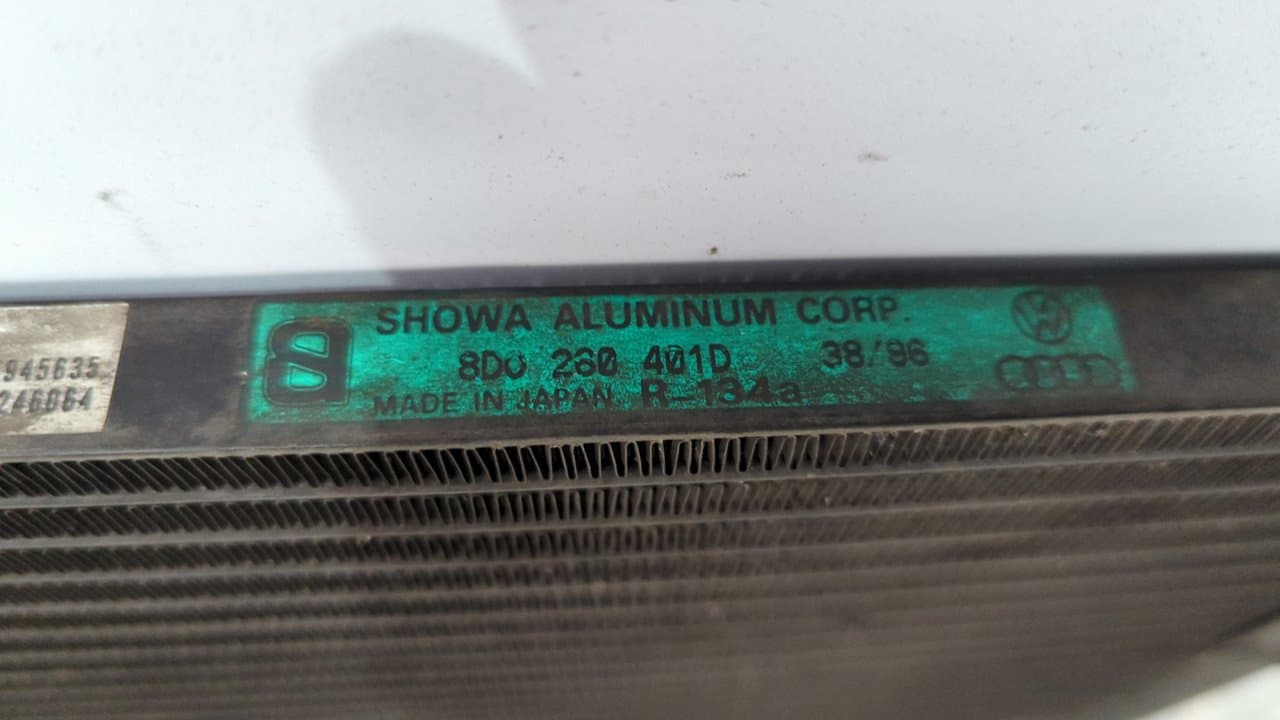 Recambio de CONDENSADOR / RADIADOR  AIRE ACONDICIONADO para AUDI A4 AVANT (B5) 1.8 T Avant AEB referencia OEM IAM 8D0260401D    - BLANCO 2