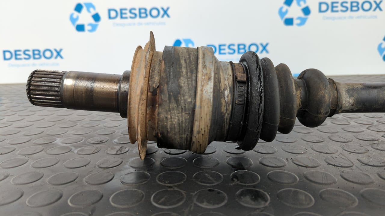 Recambio de TRANSMISION TRASERA DERECHA para MERCEDES-BENZ VITO MIXTO 06.2003 -> 111  CDI  Compacto  (639.601) 646982 referencia OEM IAM    - BLANCO 3