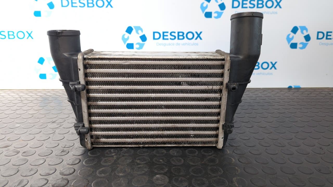 Recambio de INTERCOOLER para AUDI A4 AVANT (B5) 1.8 T Avant AEB referencia OEM IAM 058145805A   - BLANCO 6