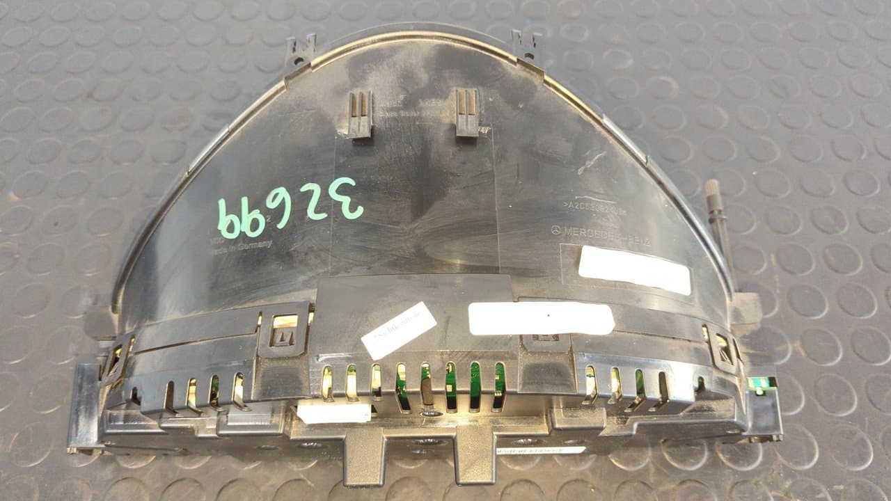 Recambio de CUADRO INSTRUMENTOS para MERCEDES-BENZ CLASE C (W203) BERLINA OM646963 referencia OEM IAM A2035403748   - NEGRO 9