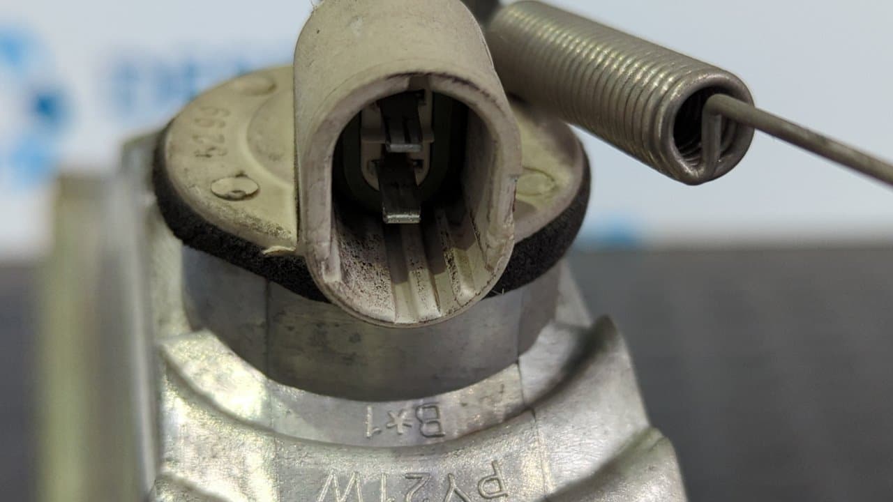Recambio de PILOTO DELANTERO DERECHO para NISSAN INTERSTAR MOD. 04 (X70) 2.5 dCi Diesel CAT G9U referencia OEM IAM 18A521B   - BLANCA 4