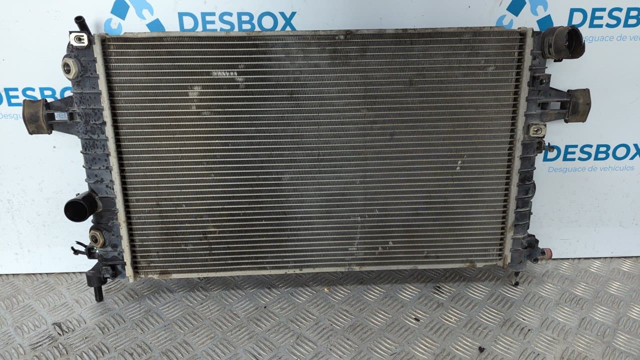 Recambio de RADIADOR AGUA para OPEL ASTRA H BERLINA Cosmo Z18XE referencia OEM IAM 13129964   - NEGRO