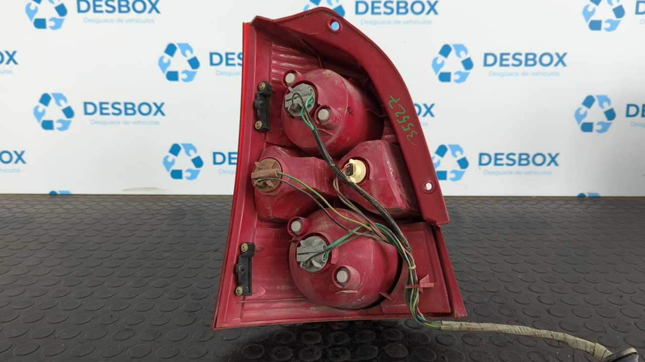 Recambio de PILOTO TRASERO DERECHO para HYUNDAI ATOS (EM) 1.1 Comfort 4HD        referencia OEM IAM 92401055   - AMARILLO 3