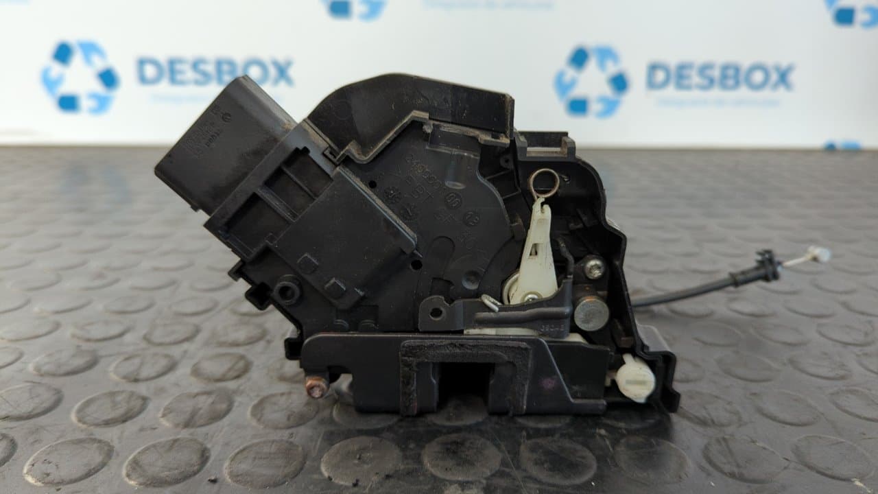 Recambio de CERRADURA PUERTA TRASERA DERECHA para FORD FOCUS LIM. (CB4) 1.6 TDCi CAT HHDA referencia OEM IAM 4M5AR26412BE   - BLANCO 4