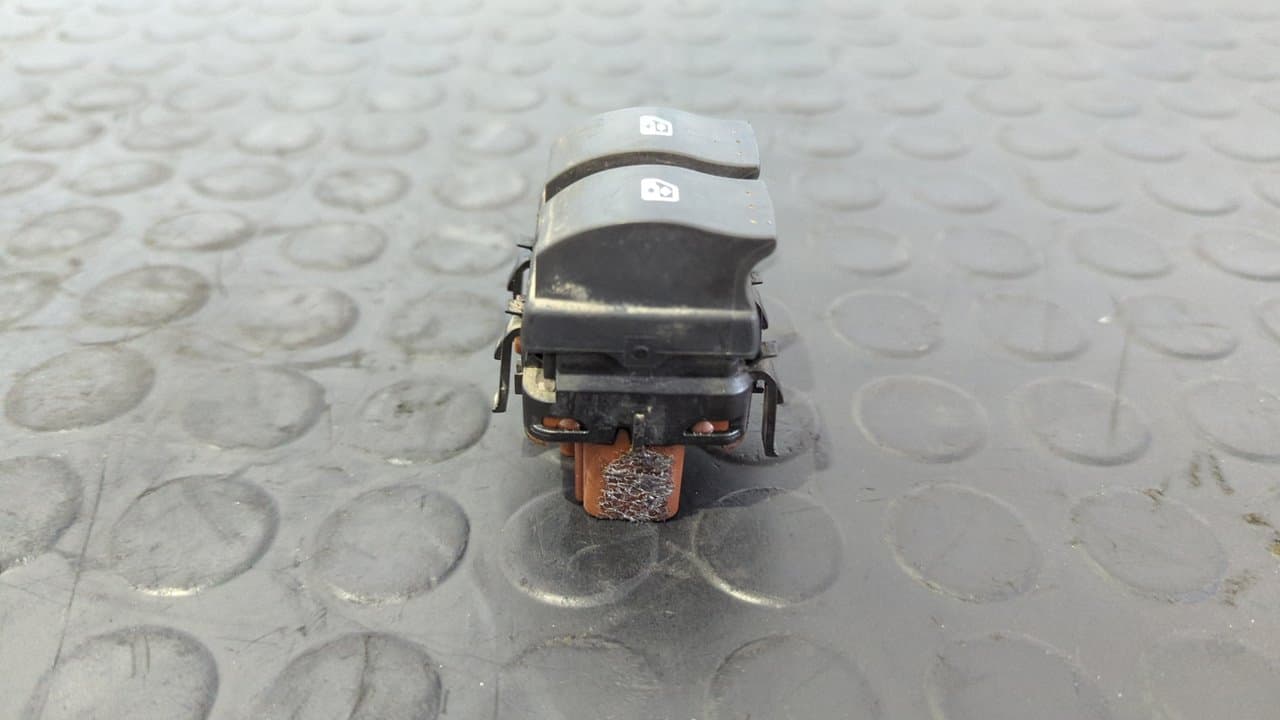Recambio de MANDO ELEVALUNAS DELANTERO IZQUIERDO para RENAULT SCENIC II Authentique F9Q812 referencia OEM IAM    - ROJO 5