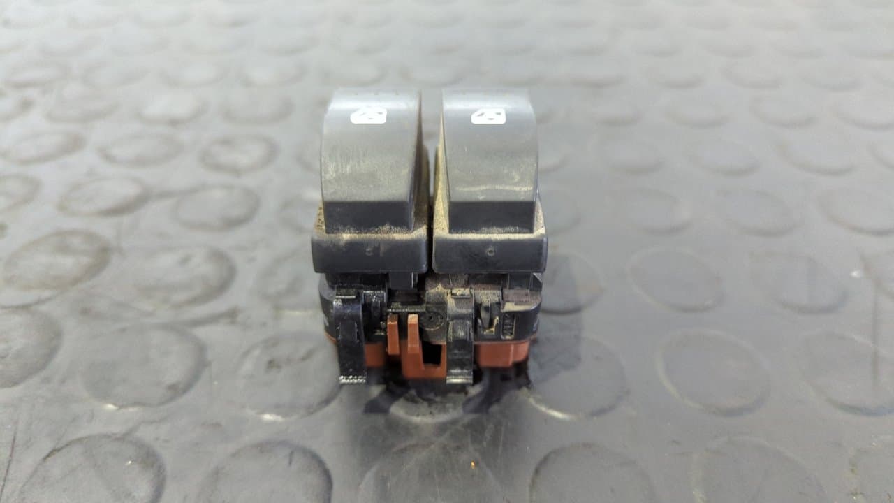 Recambio de MANDO ELEVALUNAS DELANTERO IZQUIERDO para RENAULT SCENIC II Authentique F9Q812 referencia OEM IAM    - ROJO 6
