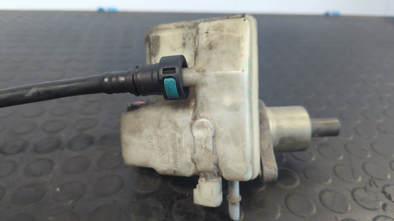 Recambio de BOMBA FRENO para FORD FOCUS C-MAX (CAP) KKDA referencia OEM IAM 03350886401    - BLANCO 4